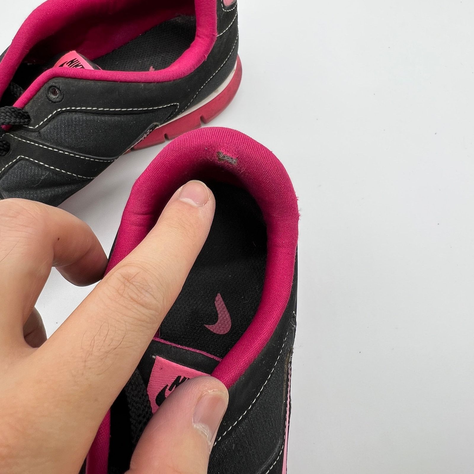 Other Nike Women's Shoes Size 8.5 Pink and Black Color Size US 8.5 / IT 38.5 - 8 Thumbnail