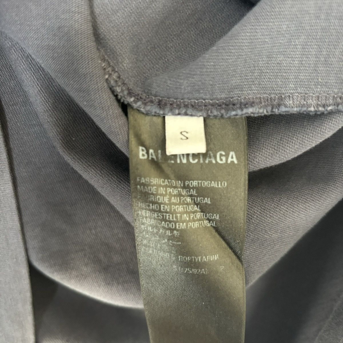 Balenciaga Balenciaga College Crest Tee Size Small fits XL Size US S / EU 44-46 / 1 - 7 Thumbnail