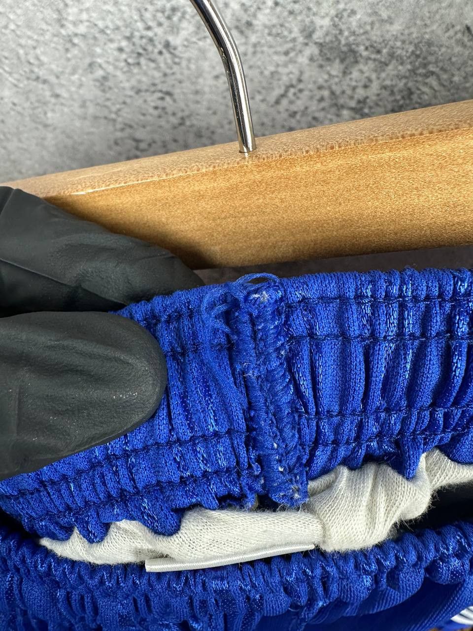 Adidas Adidas Made in England Vintage 90s Blue 3-Stripes Shorts Size US 32 / EU 48 - 11 Thumbnail