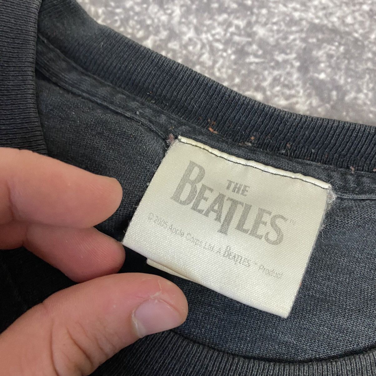 Band Tees Vintage The Beatles 2005 Big Logo Rock band tee Size US L / EU 52-54 / 3 - 7 Thumbnail