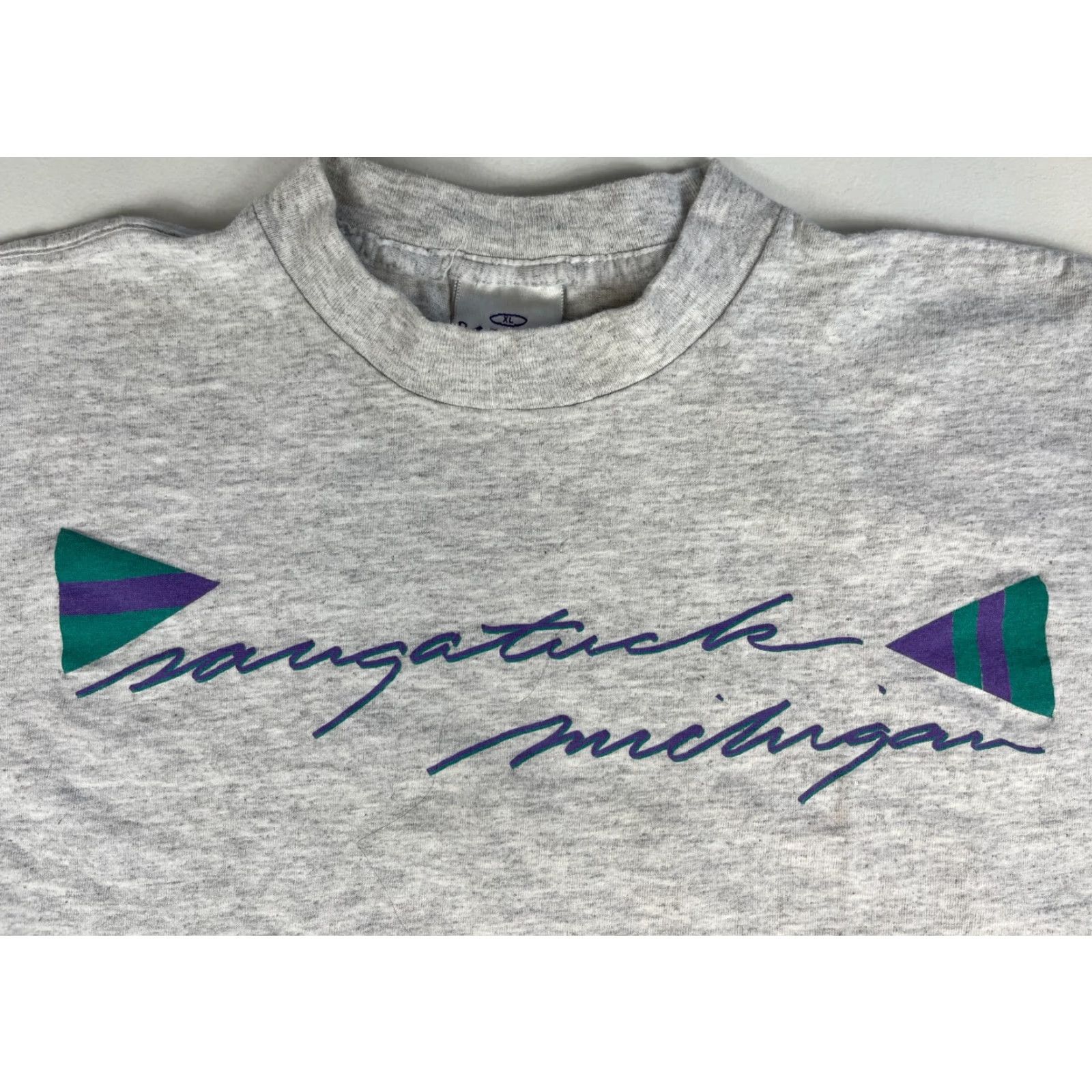 Vintage VINTAGE Beezil Saugatuck Michigan T-Shirt Men XL Gray 90s Made in USA Crew Neck Short Sleeve Cotton Graphic Print Mulit-90s? Size US XL / EU 56 / 4 - 4 Thumbnail