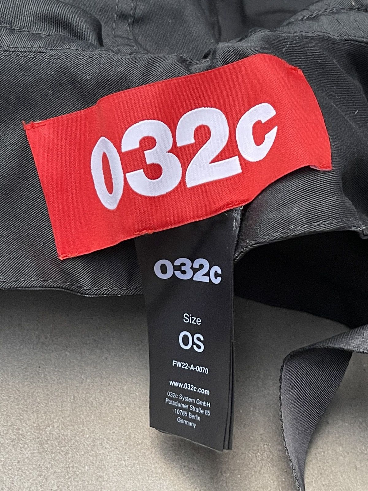 032c !DS! FW22 032c Big Logo Guilty Slicker Black Hood Size ONE SIZE - 18 Thumbnail