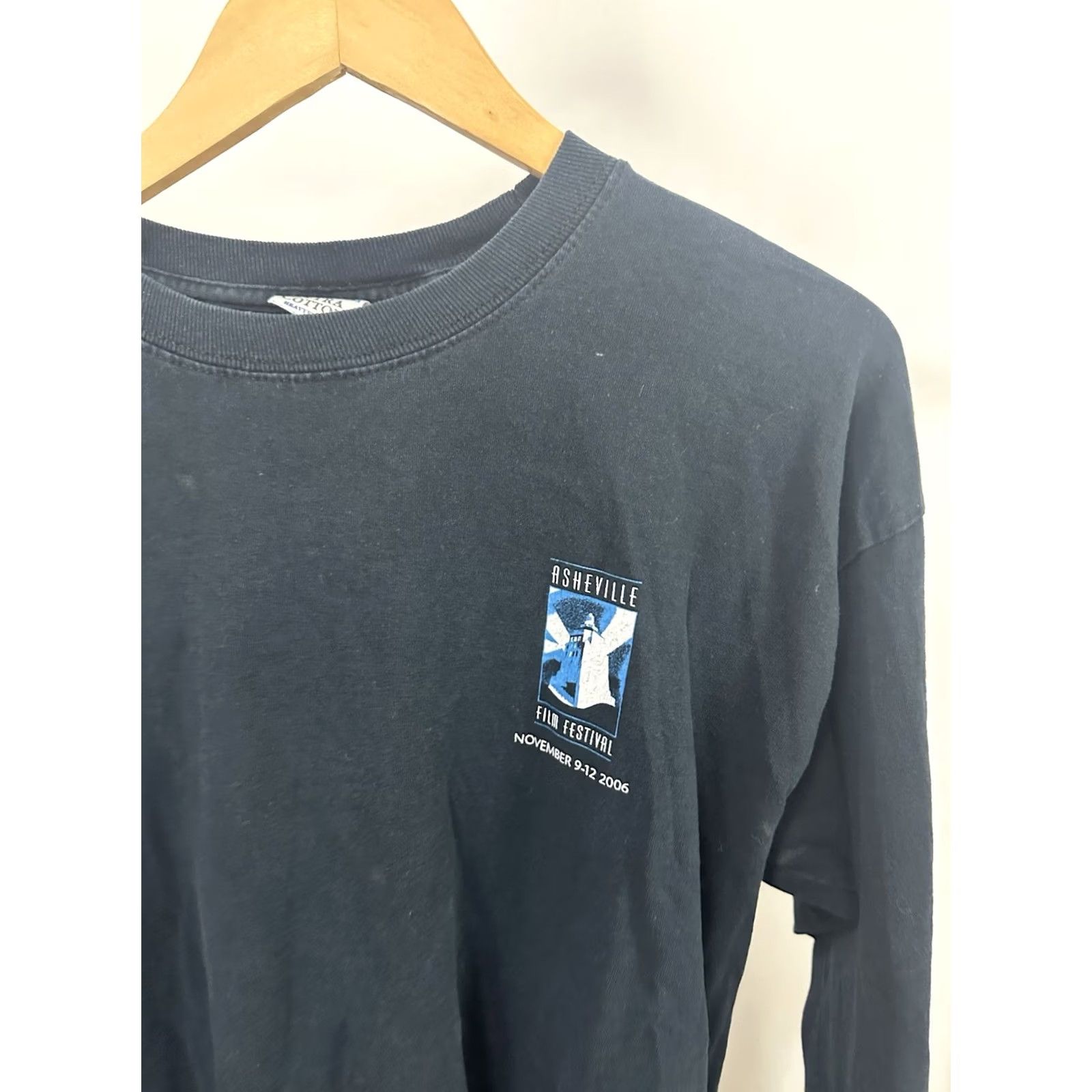 Gildan VTG Ashville 2006 Film Festival Long Sleeve Fine Art Indie Movie Doc T-Shirt L Black Mens Size US L / EU 52-54 / 3 - 4 Thumbnail