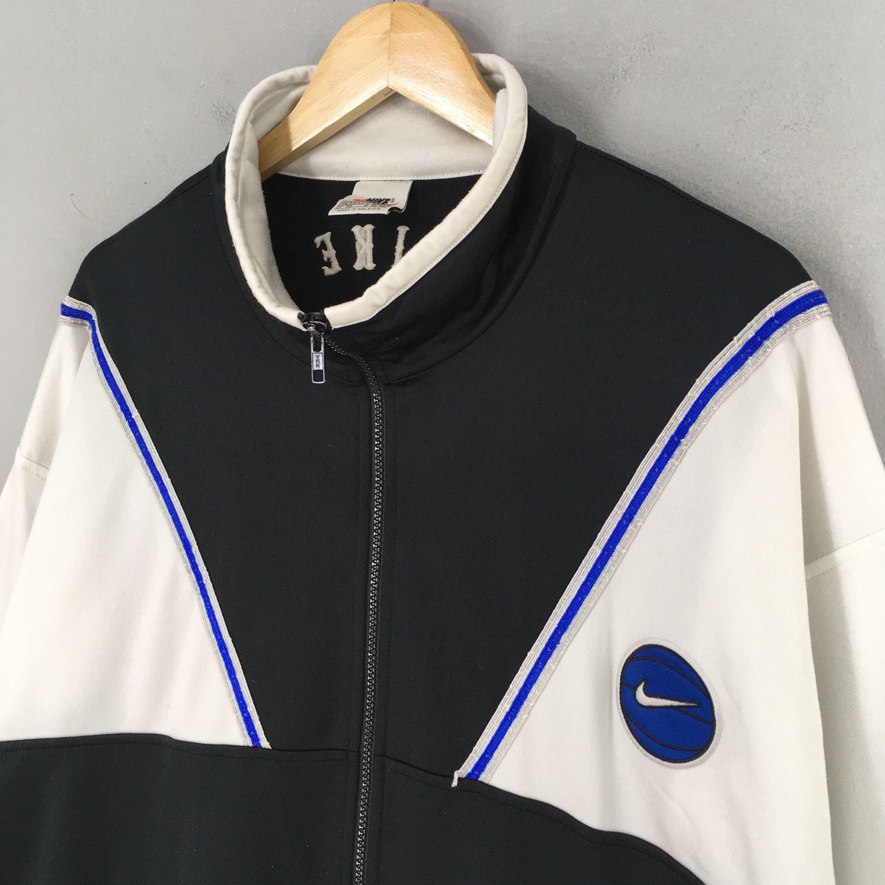 Nike Vintage 90's Nike Swoosh Training Black Jacket XLarge Size US XL / EU 56 / 4 - 5 Thumbnail