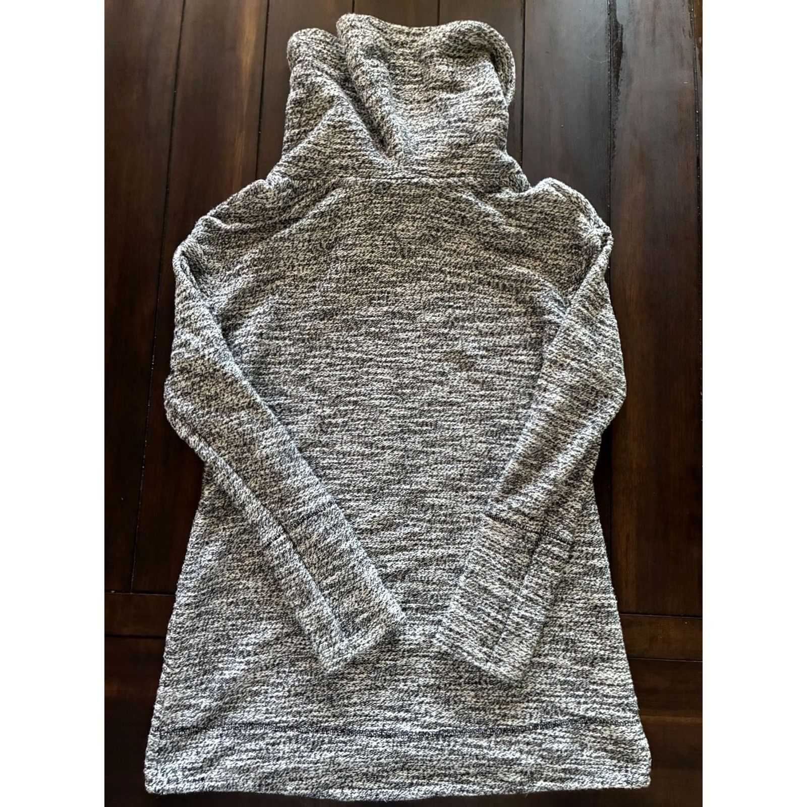 Athleta Athleta Long Sleeve Turtleneck Top Womens M Gray Casual Activewear Shirt Size M / US 6-8 / IT 42-44 - 7 Thumbnail