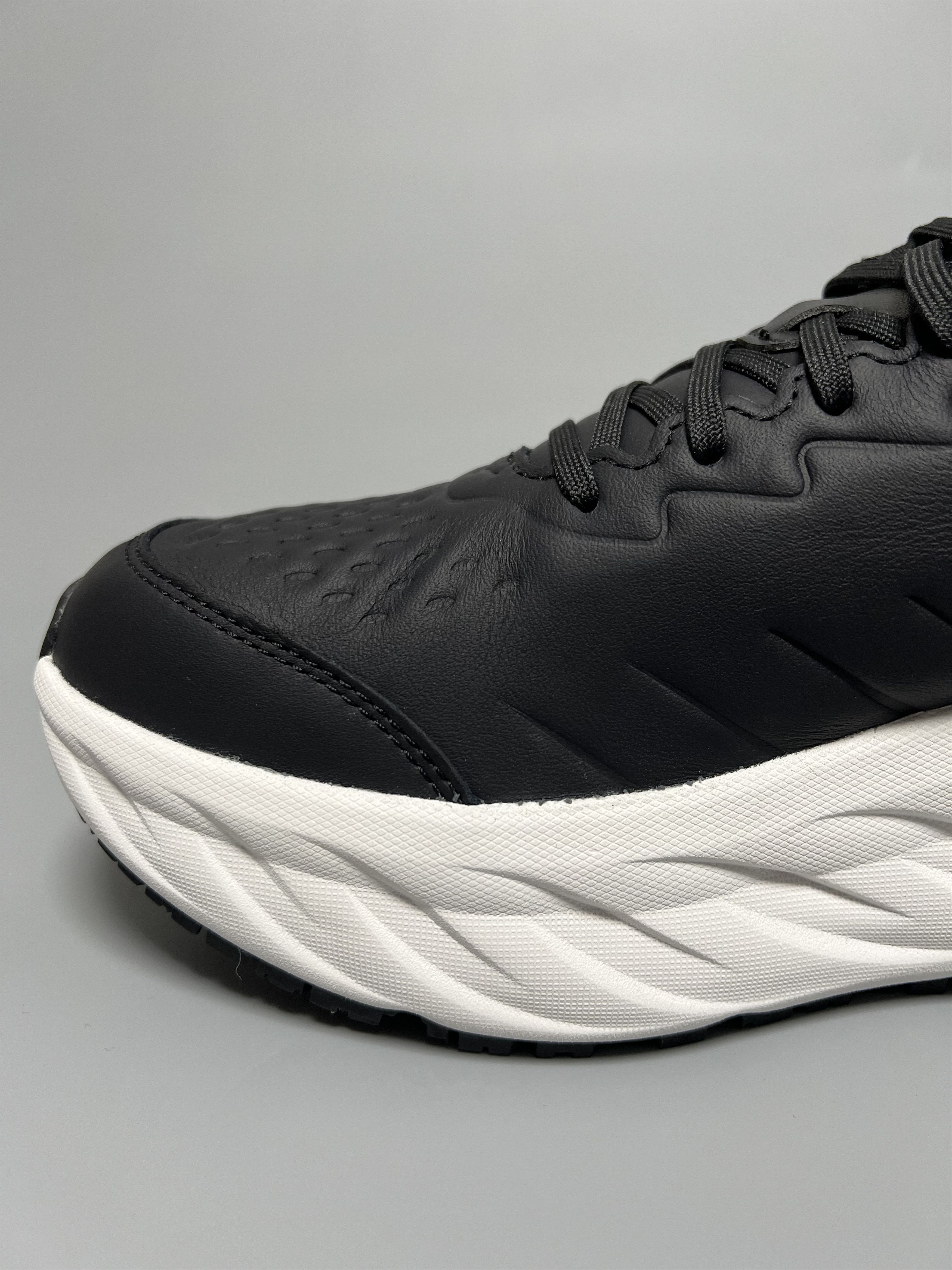 Hoka Hoka One One Bondi SR Running Shoes Slip Resistant Size US 11 / EU 44 - 10 Thumbnail