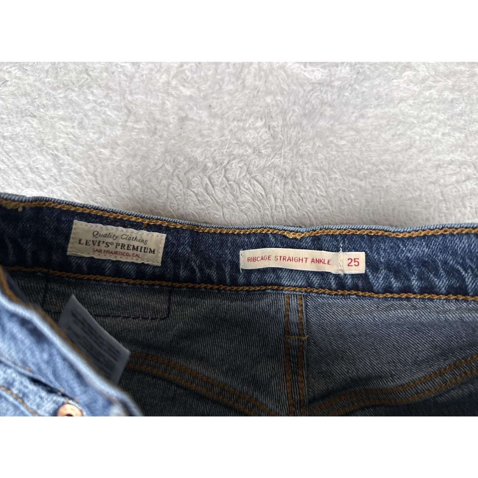 Levi's Levis Jeans Womens 25 Blue Premium Big E Ribcage Straight Ankle High Rise Button Size 42" / US 20 - 6 Thumbnail