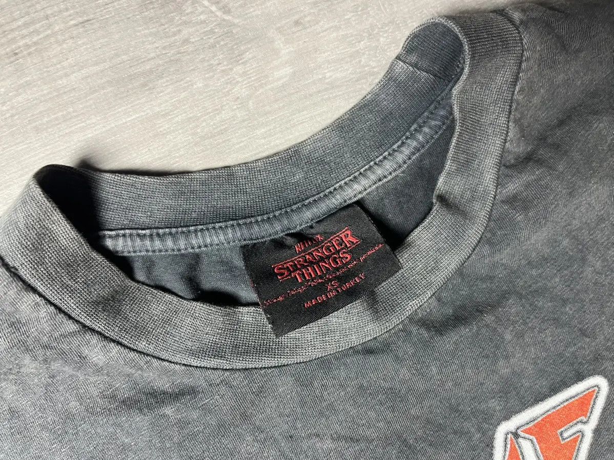 Band Tees stranger things Tshirt the upside down tour eddie munson Size US S / EU 44-46 / 1 - 4 Thumbnail