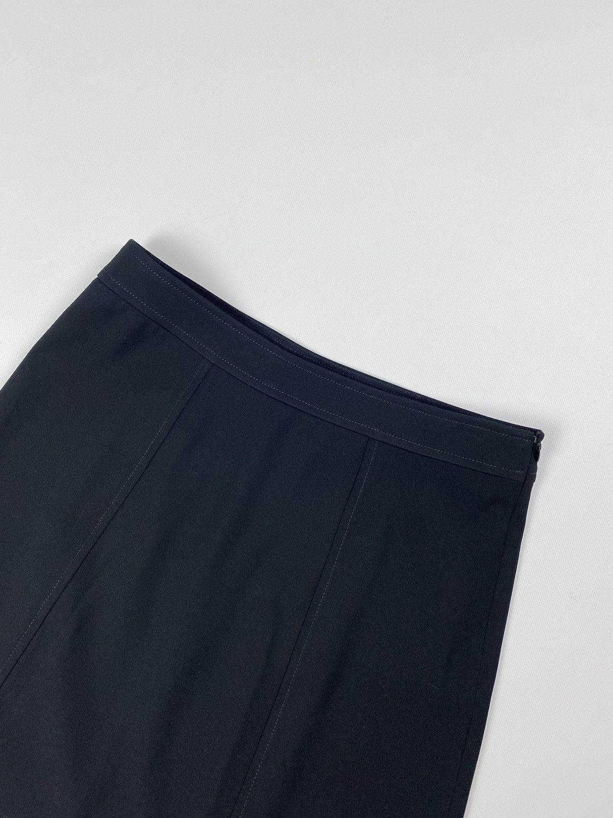 Louis Vuitton Lv Louis Vuitton Uniforms ladies skirt size 38 / M Size 26" / US 2 / IT 38 - 12 Thumbnail