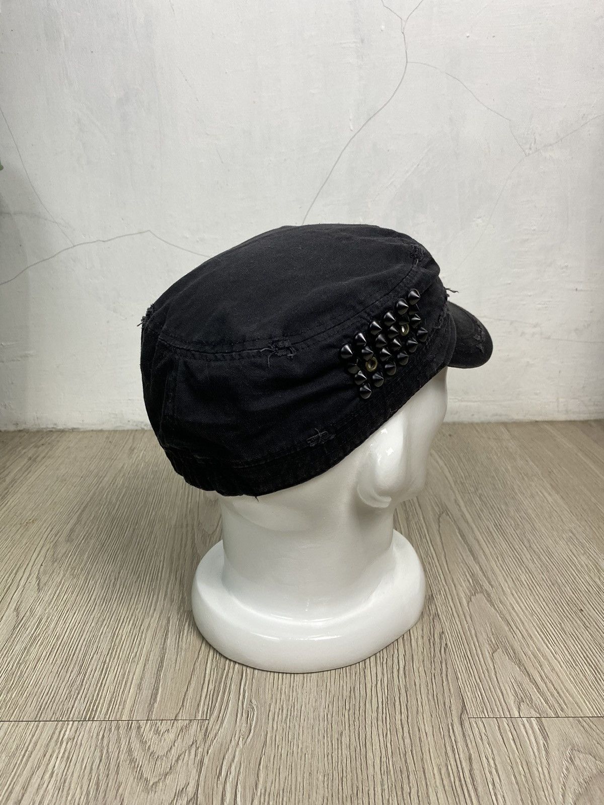 If Six Was Nine × Japanese Brand × Le Grande Bleu (L.G.B.) 2000s black studed ifsixwasnine style patrol cap Size ONE SIZE - 4 Thumbnail