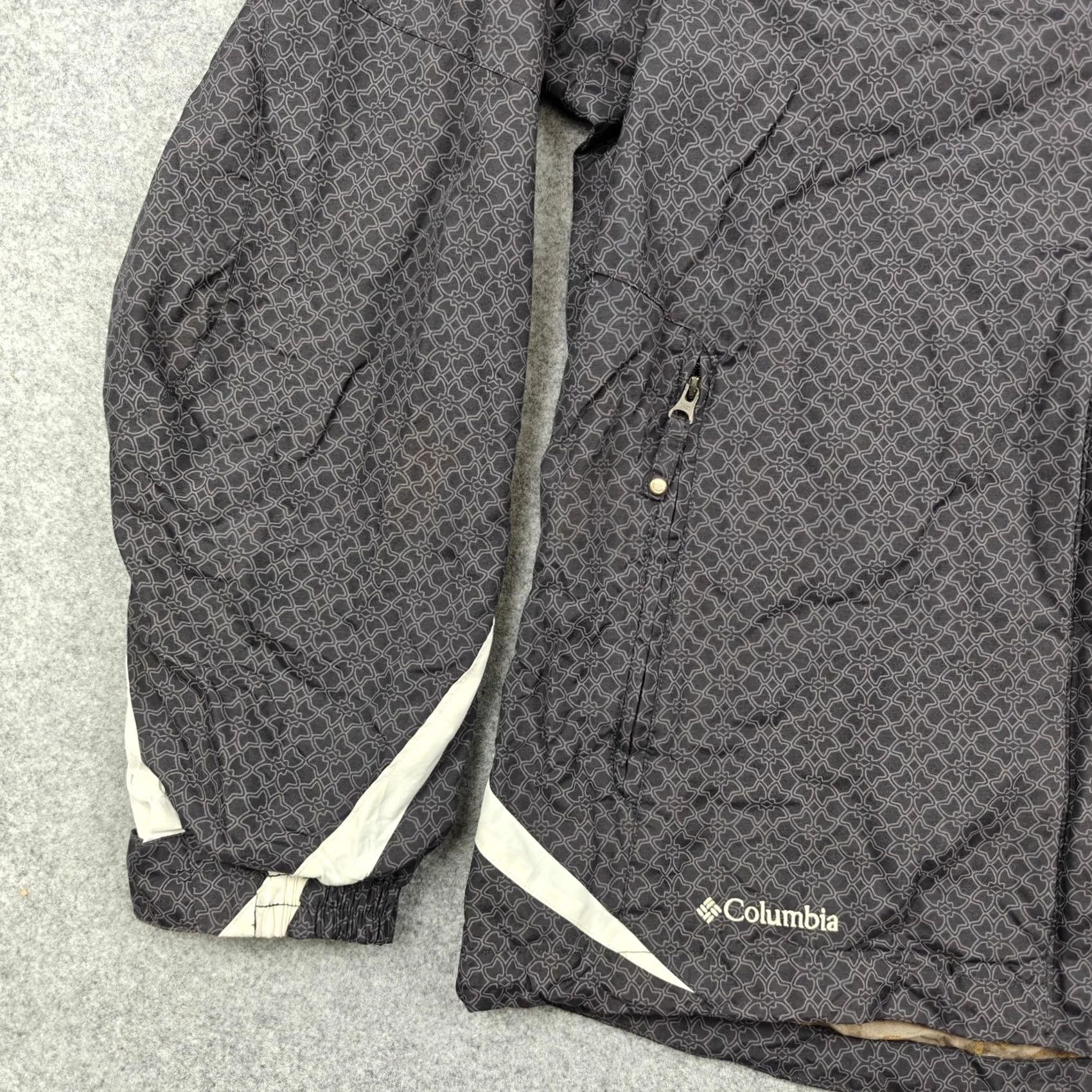 Vintage VINTAGE Columbia Interchange Jacket Womens Medium Gray Geometric Hooded Ski Size M / US 6-8 / IT 42-44 - 2 Thumbnail