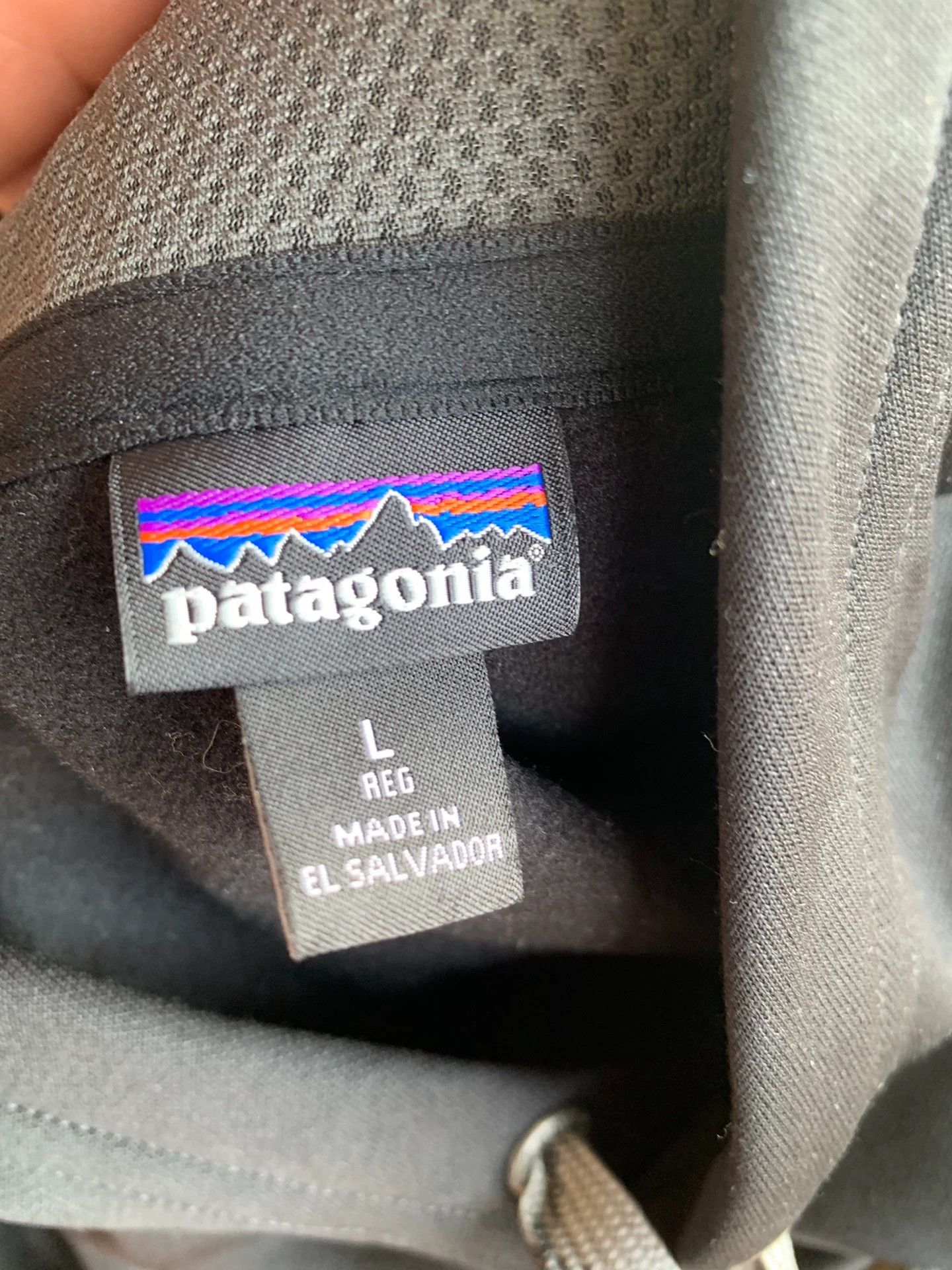 Patagonia PATAGONIA Golden Fish Men's Black Fleece Hoodie L Size US L / EU 52-54 / 3 - 4 Thumbnail
