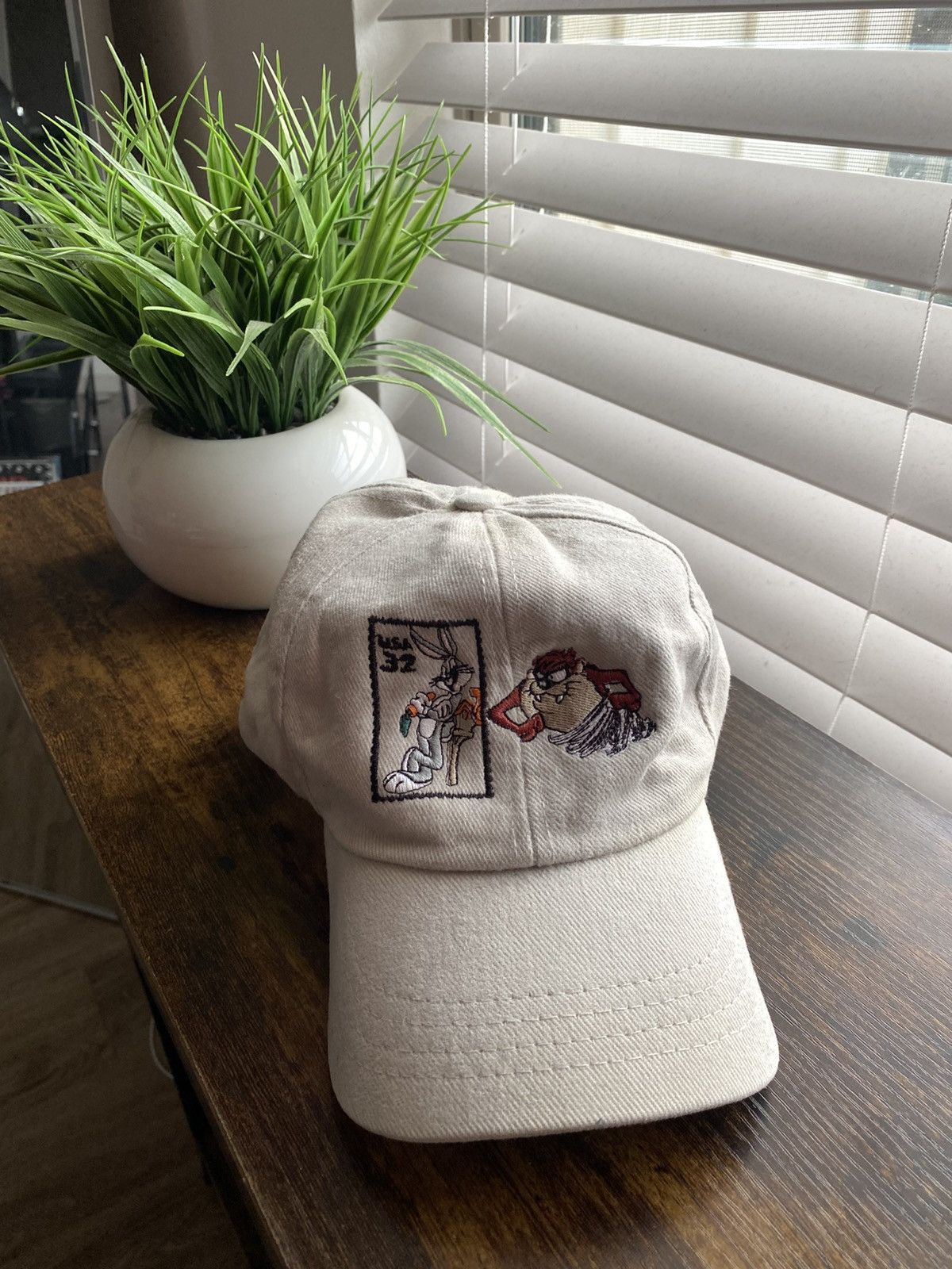 Other Vintage 90s Looney Tunes Bugs Bunny Taz Snapback Hat Size ONE SIZE - 1 Thumbnail