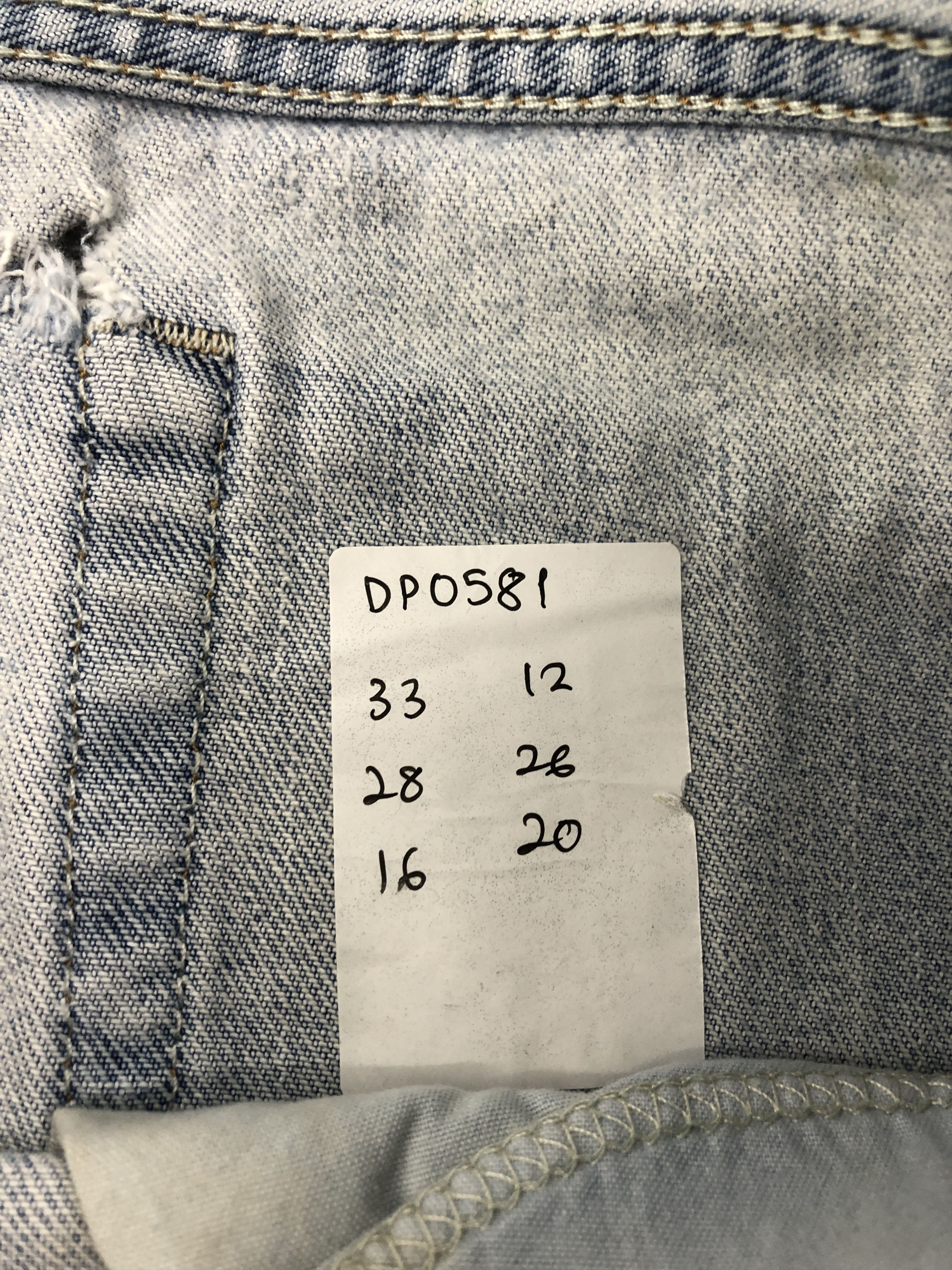 Levi's × Vintage Vintage Levis 550 Light Washed Jeans Size US 33 - 18 Thumbnail