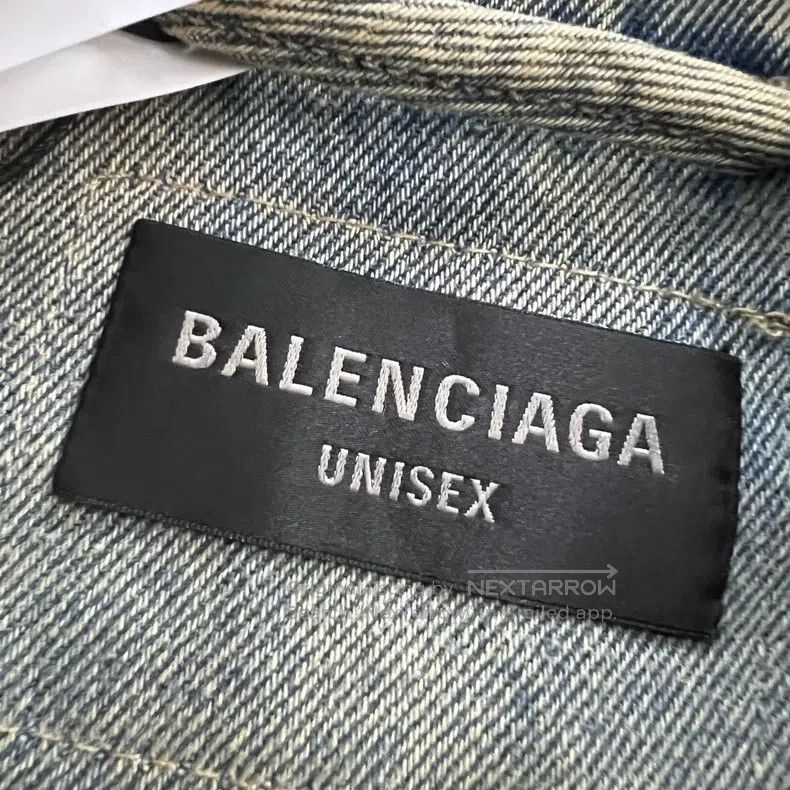 Balenciaga Balenciaga Distressed logo patch denim jacket Size US M / EU 48-50 / 2 - 3 Thumbnail