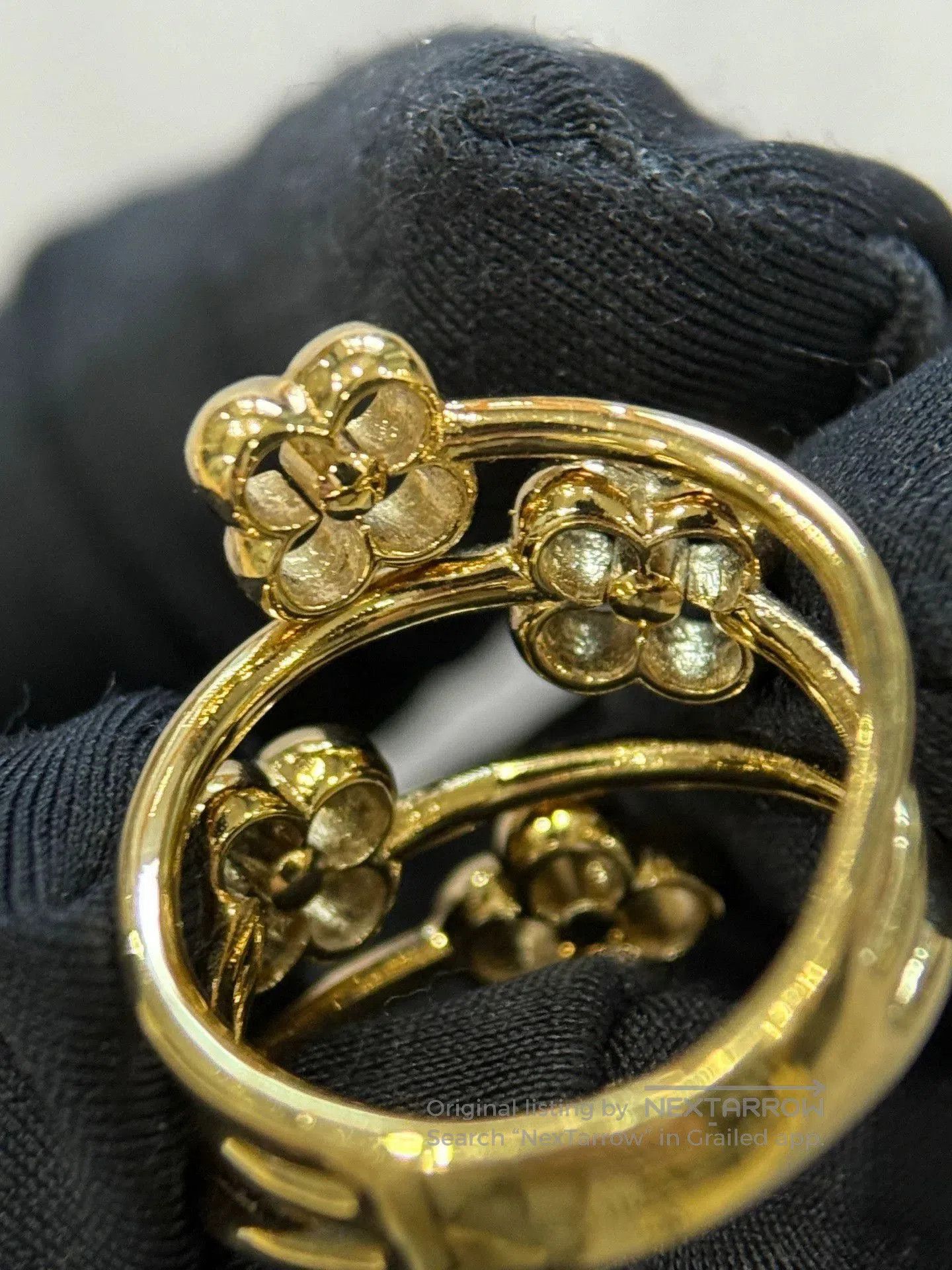 Louis Vuitton gold floral cutout ring. Size ONE SIZE - 6 Thumbnail