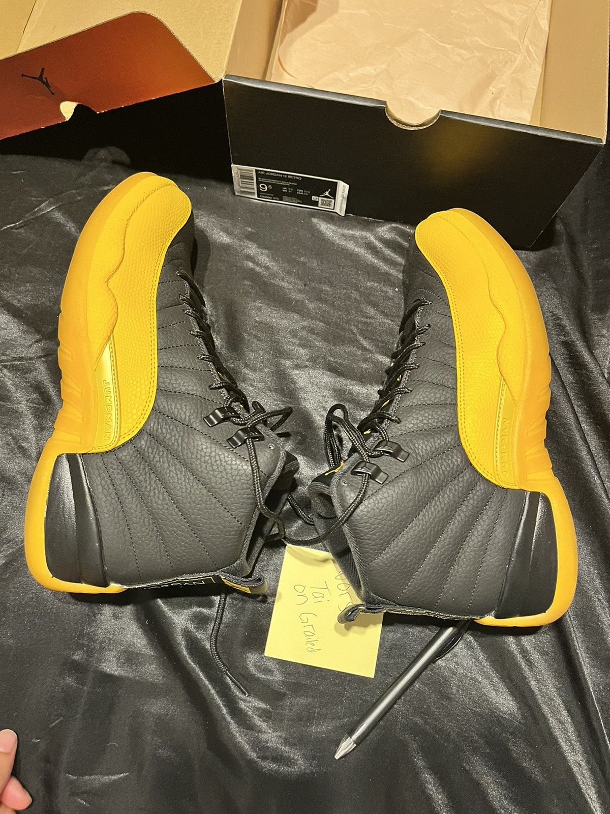 Jordan 12 Retro University Gold