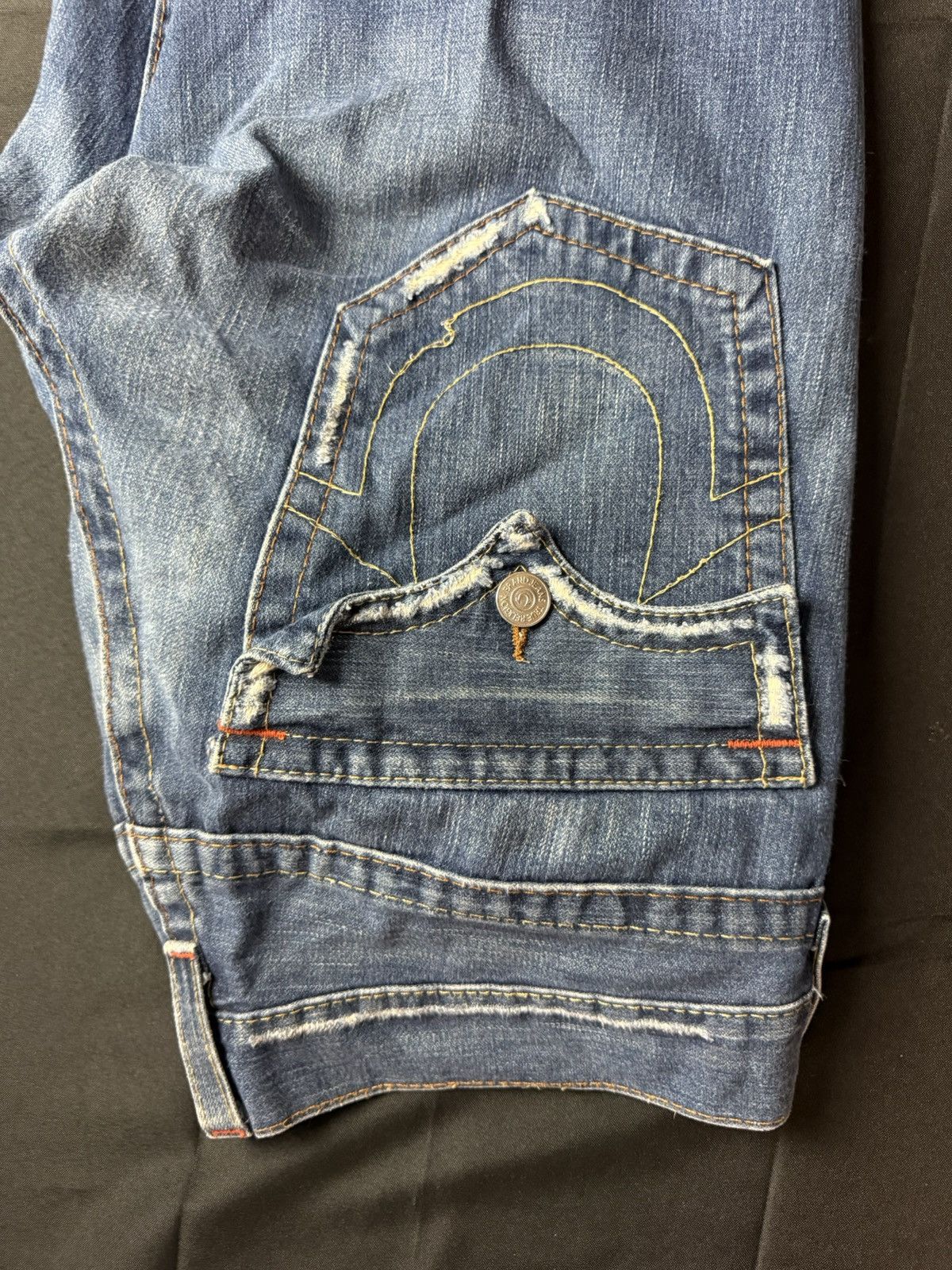 True Religion True Religion Joey Super T Flared Distressed Jean Size 33 Size US 33 - 11 Thumbnail