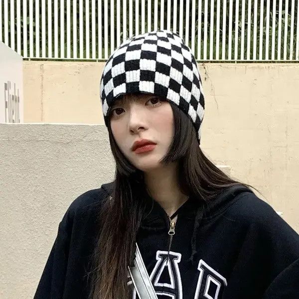 VIBE Black White Pattern Beanies Hat Size ONE SIZE - 4 Thumbnail
