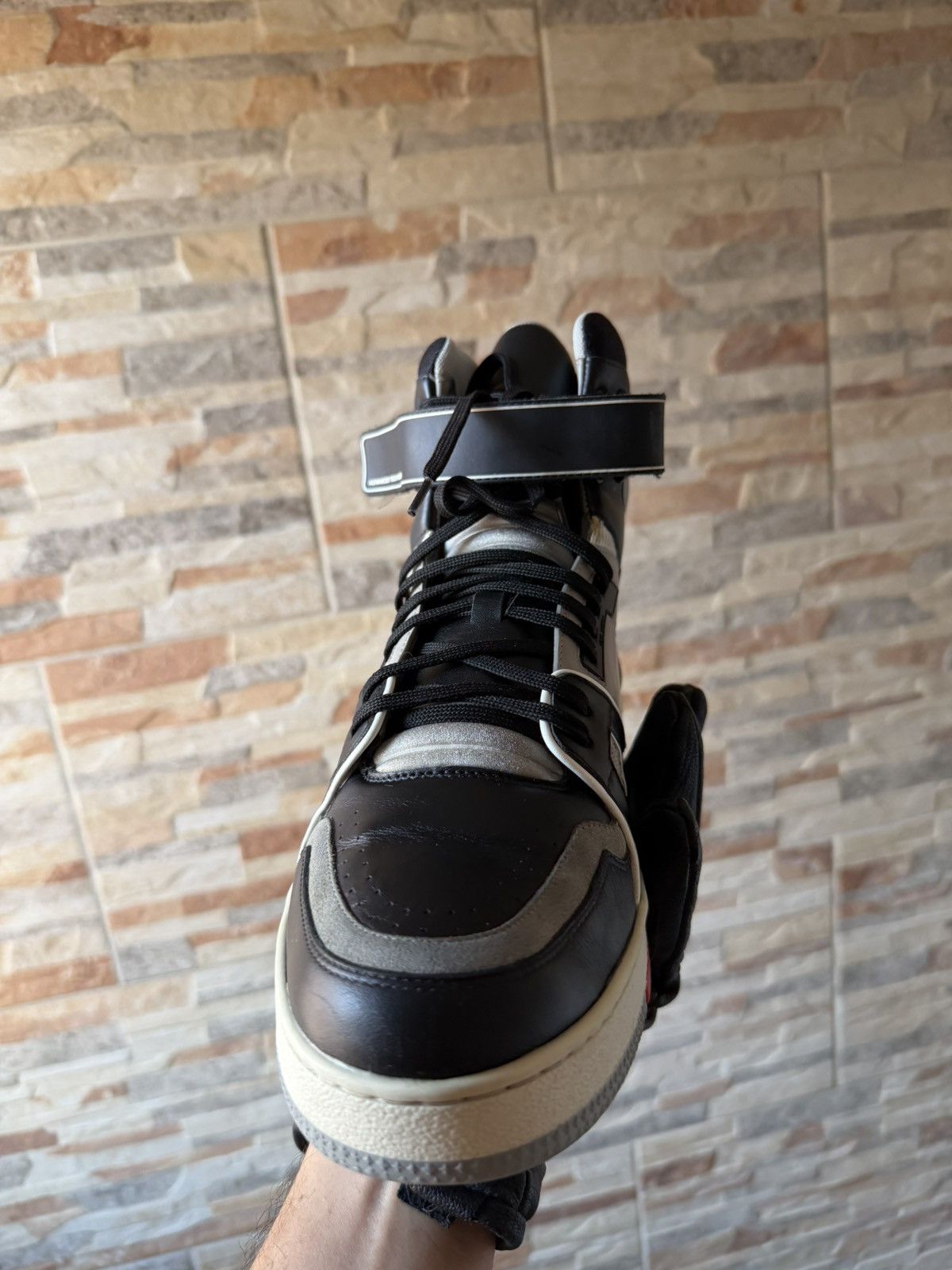 Louis Vuitton Louis Vuitton Hi-Top Trainer Sneakers SS19 Size US 10 / EU 43 - 7 Thumbnail