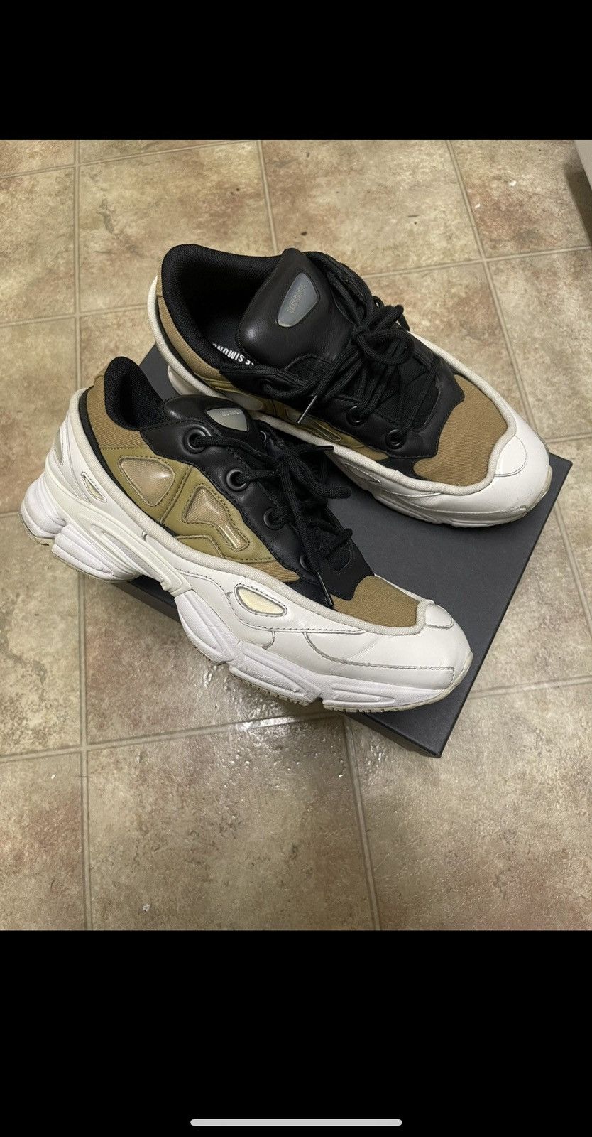 RAF SIMONS OZWEEGO KHAKI SHOES