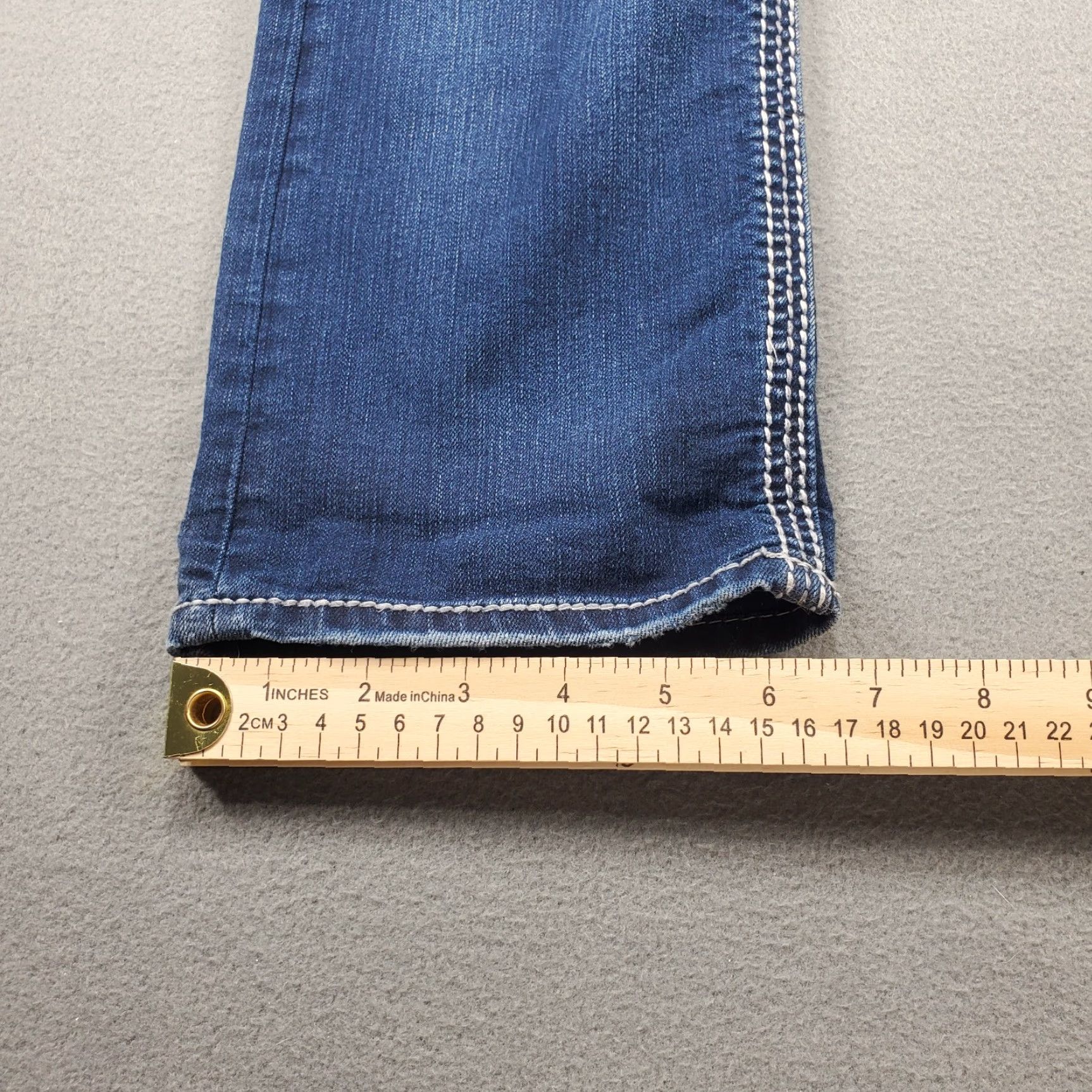 Silver Jeans Co. Silver Suki Straight Leg Jeans Womens 27W 24Inseam Thick Stitch Embroidered Size 27" / US 4 / IT 40 - 6 Thumbnail