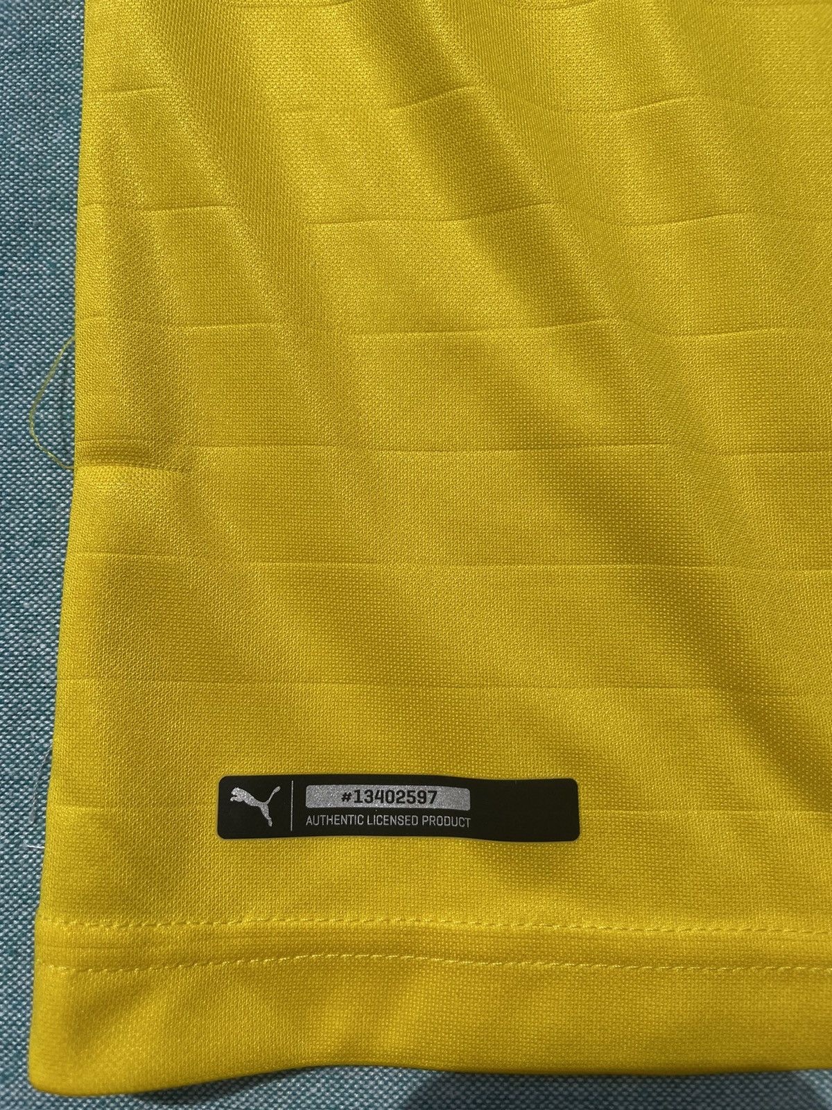 Puma Dortmund BvB 18/19 Third jersey. Guerreiro 13 Size US M / EU 48-50 / 2 - 6 Thumbnail