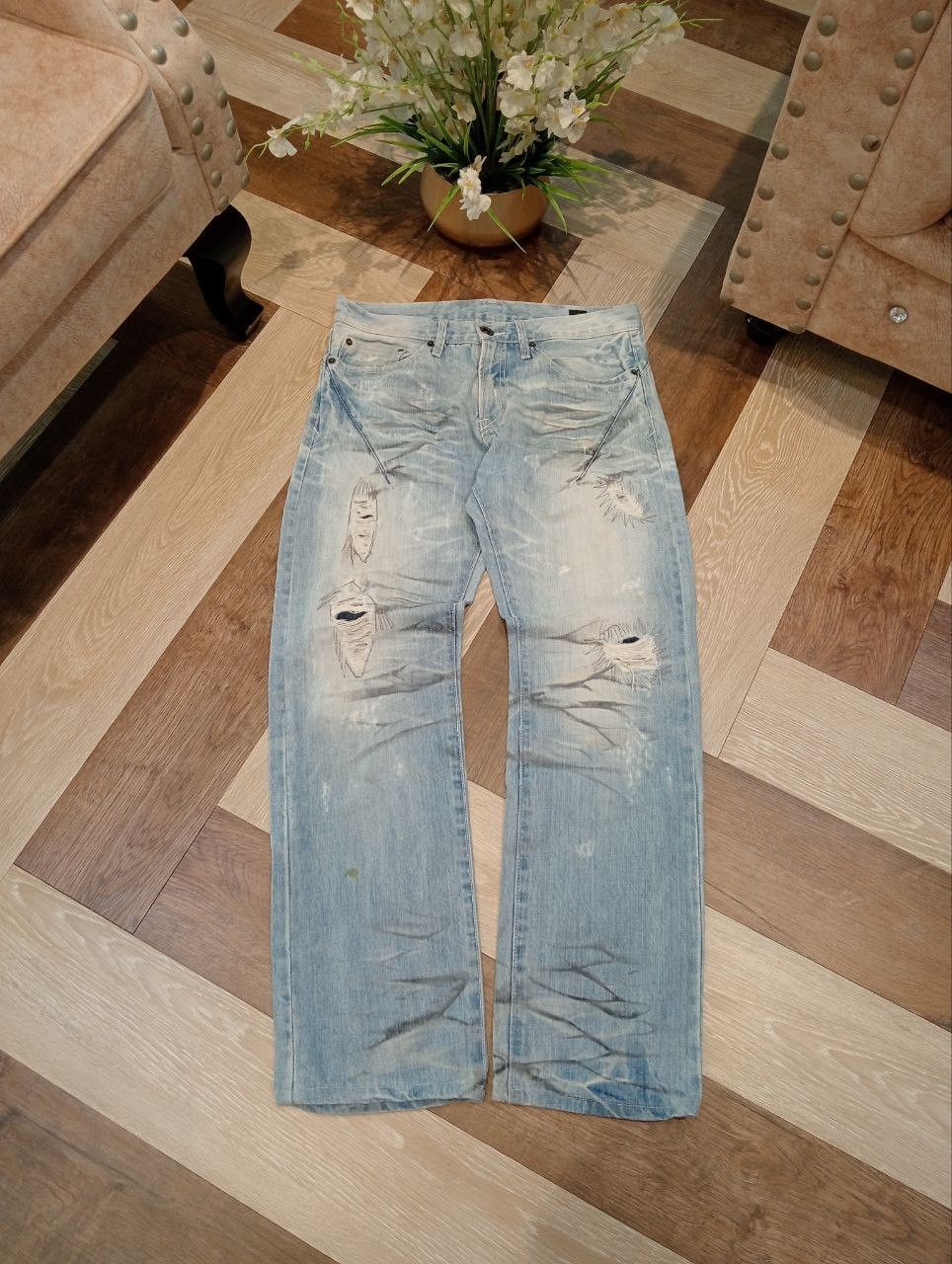 semanticdesign SEMANTIC DESIGN JAPAN LIGHT BLUE DISTRESSED DENIM PANTS Size US 32 / EU 48 - 1 Thumbnail