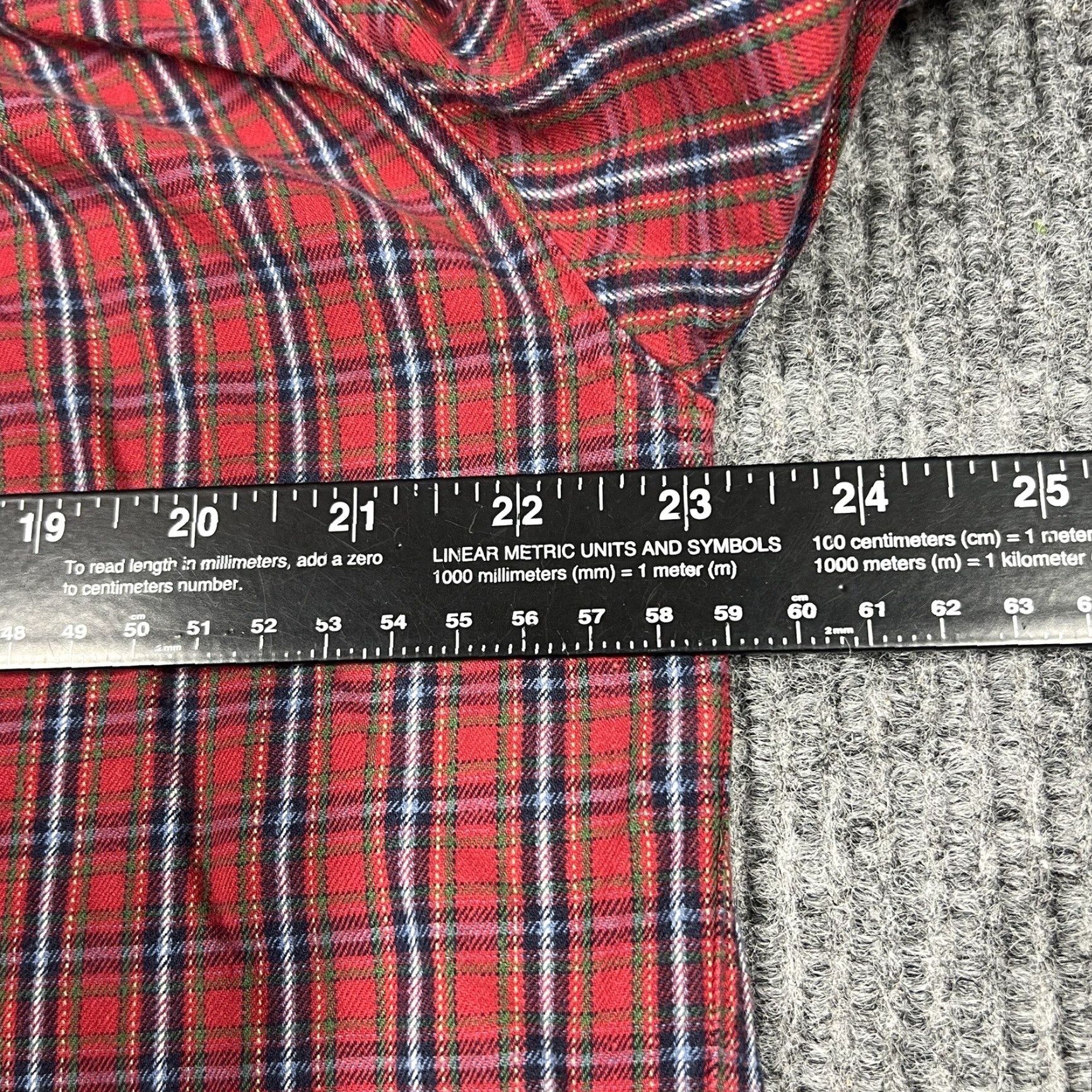 Vintage IVY CREW Mens Button-Up Shirt Plaid Red Wrinkle Resistant Size US M / EU 48-50 / 2 - 7 Thumbnail