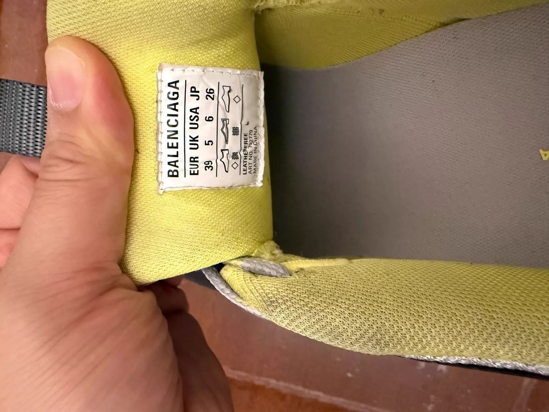 Balenciaga Balenciaga 10XL Distressed Men's Sneaker 39 (Fits 41) Size US 6 / EU 39 - 6 Thumbnail