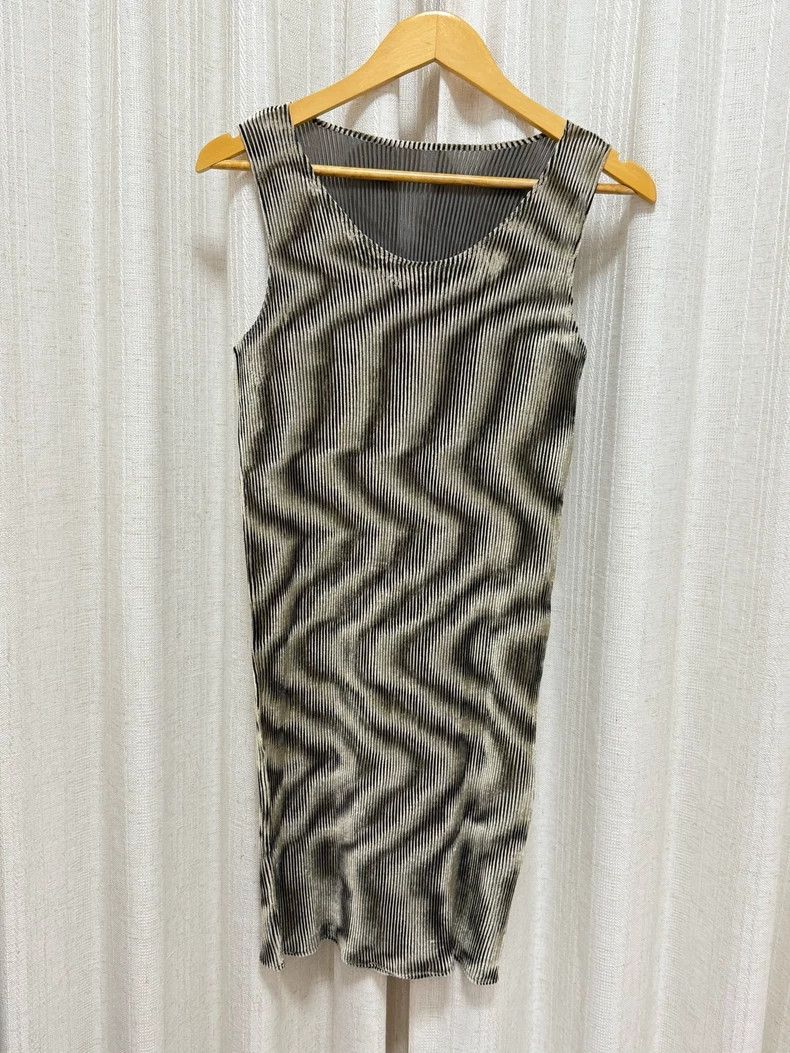 Issey Miyake issey miyake Water ripple dress 2506-Nextarrow Size L / US 10 / IT 46 - 1 Thumbnail