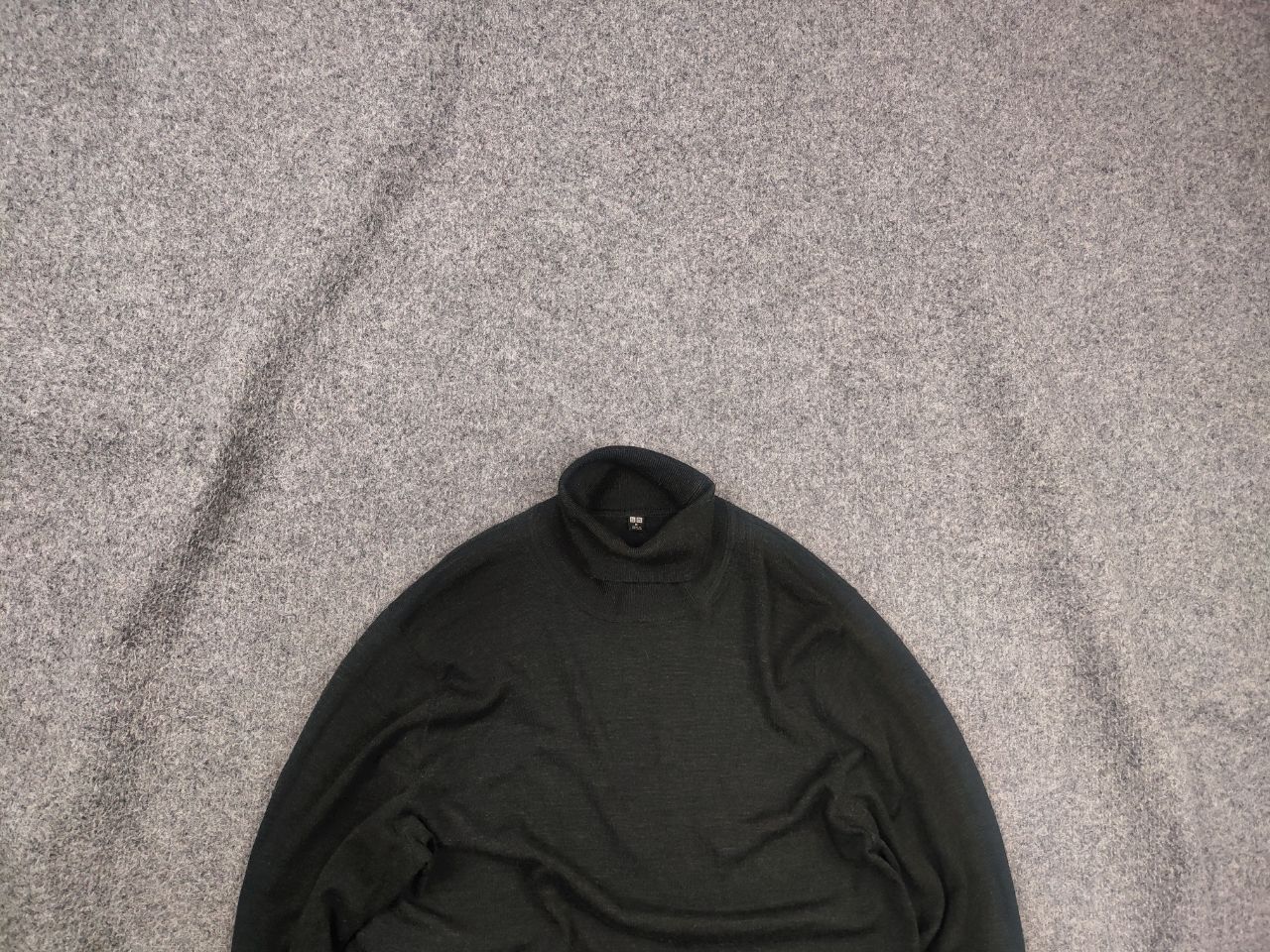 Uniqlo Uniqlo light wool Sweater high turtleneck collar dark green Size US M / EU 48-50 / 2 - 1 Thumbnail