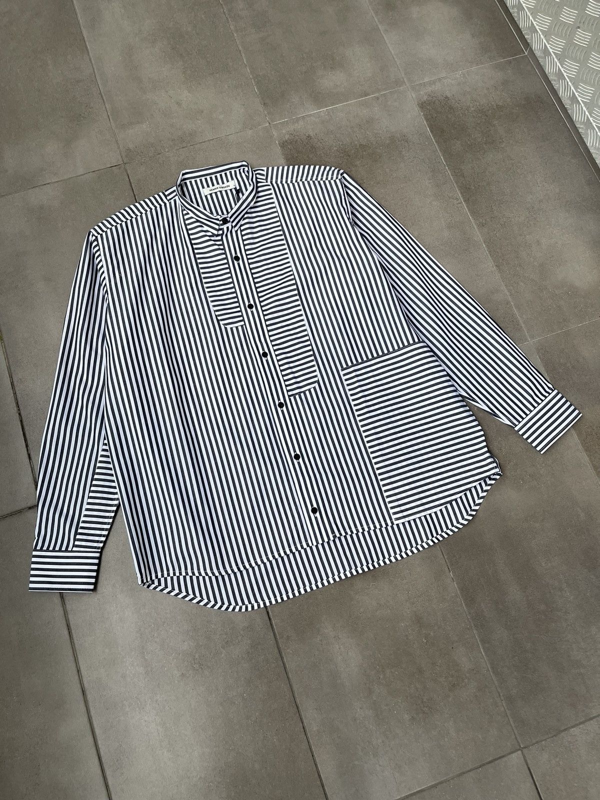 Henrik Vibskov !DS! AW23 Henrik Vibskov Chow Stripped White Black Shirt Size US L / EU 52-54 / 3 - 9 Thumbnail