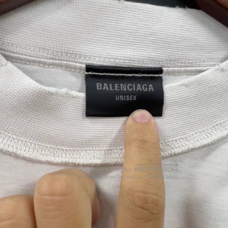 Balenciaga Balenciaga Backwards Short-sleeve Size US S / EU 44-46 / 1 - 3 Thumbnail