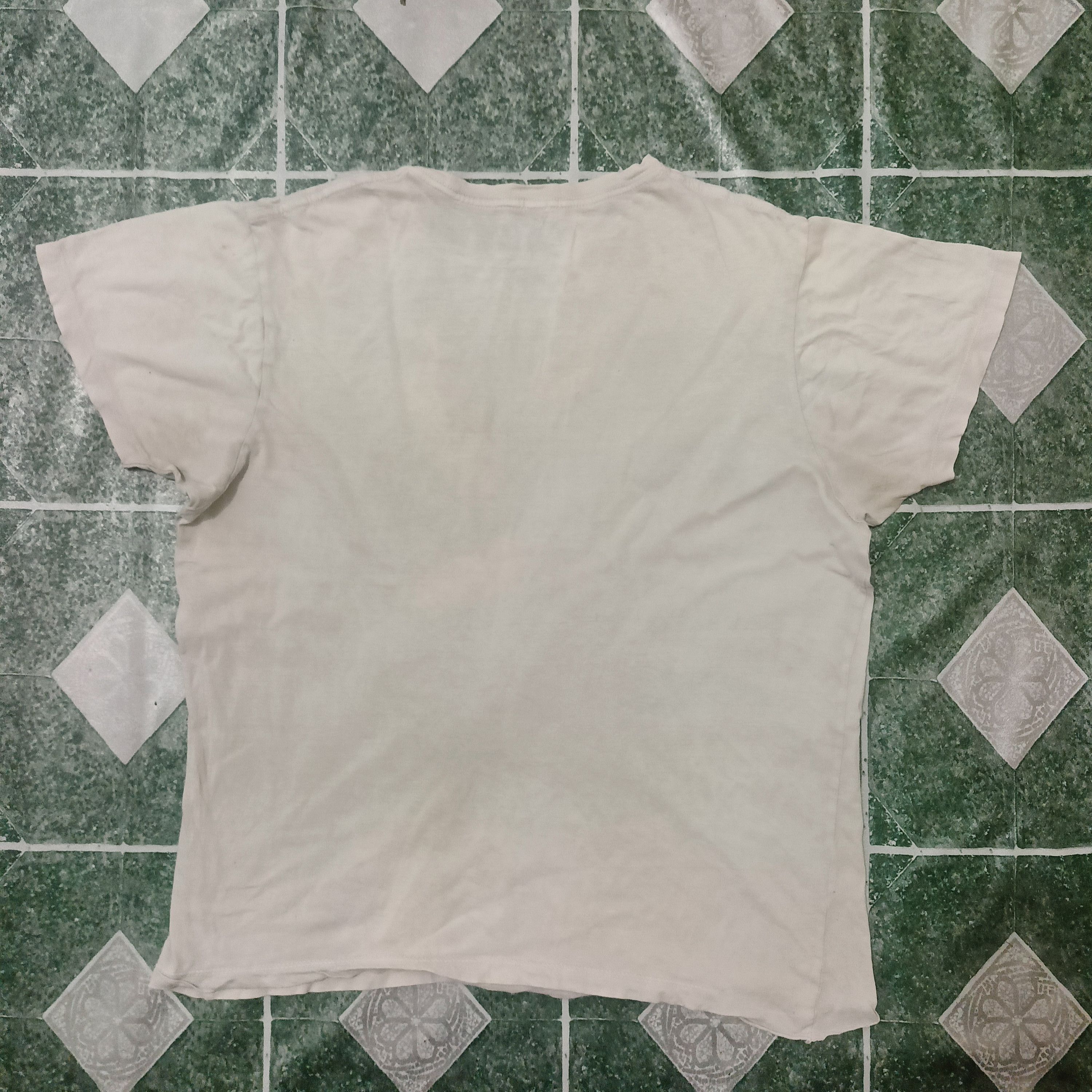 Anime VTG THRASHED Rare Japanese anima Totoro Distressed t shirt Size US M / EU 48-50 / 2 - 8 Thumbnail