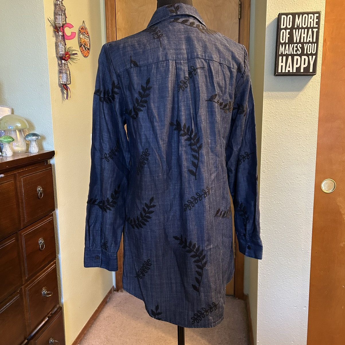 Soft Surroundings Soft Surroundings blue chambray papyrus embroidered S Size S / US 4 / IT 40 - 3 Thumbnail