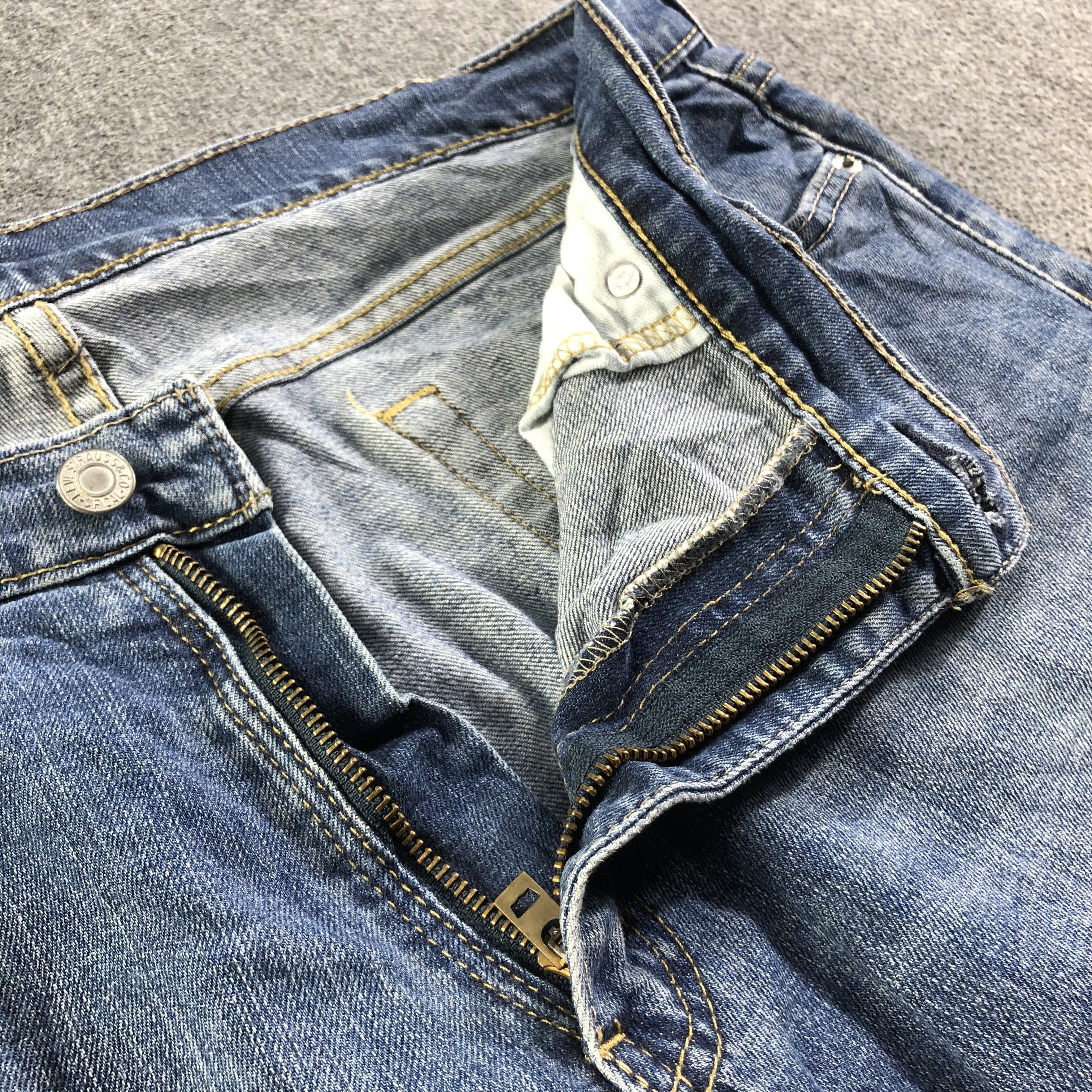 Levi's Vintage Blue Wash Levis 514 Jeans-J4142 Size US 37 - 10 Thumbnail