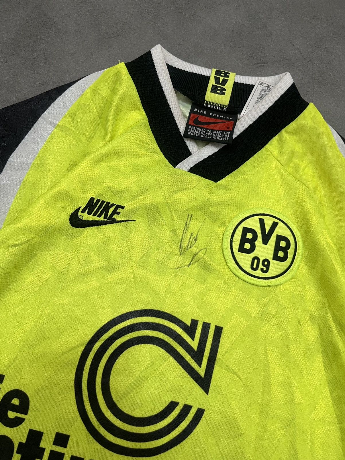 Other Vintage Borussia Dortmund 1995 1996 signed home longsleeve Size US S / EU 44-46 / 1 - 3 Thumbnail
