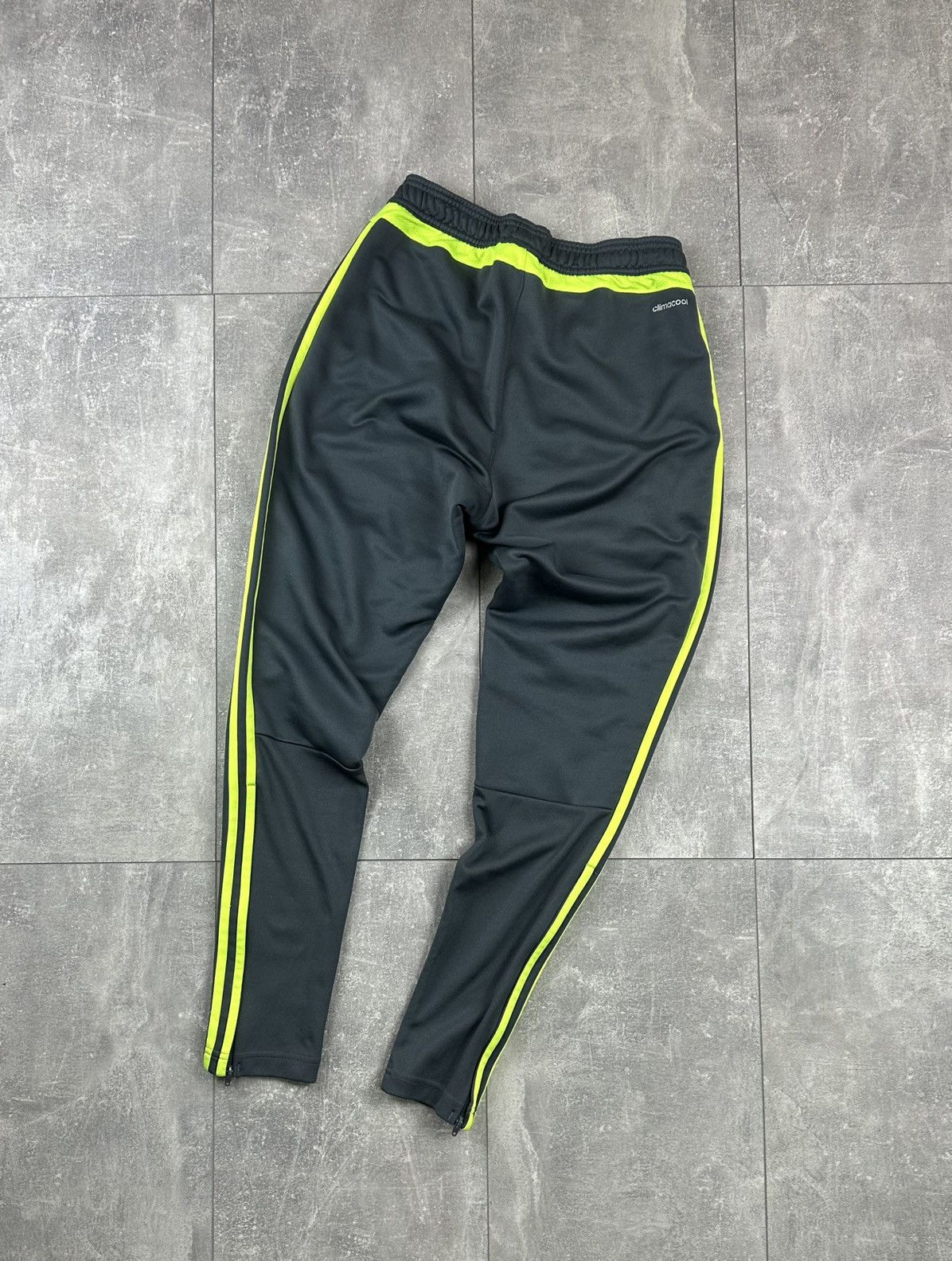 Adidas Adidas Real Madrid Soccer Training Sweatpants Size US 29 - 10 Thumbnail