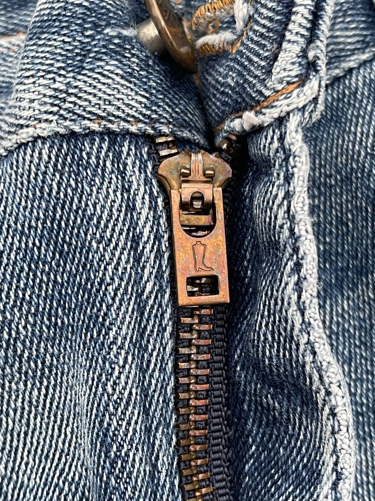 Wrangler Vintage Wrangler USA Distressed Denim Size US 35 - 5 Thumbnail