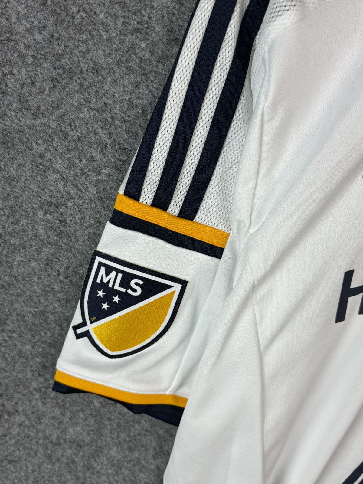 Adidas Adidas Los Angels Galaxy #31 Wolverton 2014/15 Home jersey Size US L / EU 52-54 / 3 - 4 Thumbnail