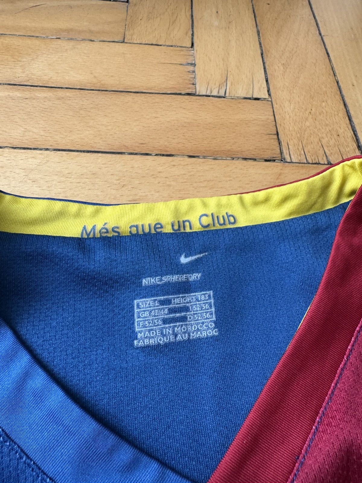 Vintage Very Rare Vintage Nike F.C.Barcelona Ronaldinho 10 Size US L / EU 52-54 / 3 - 5 Thumbnail