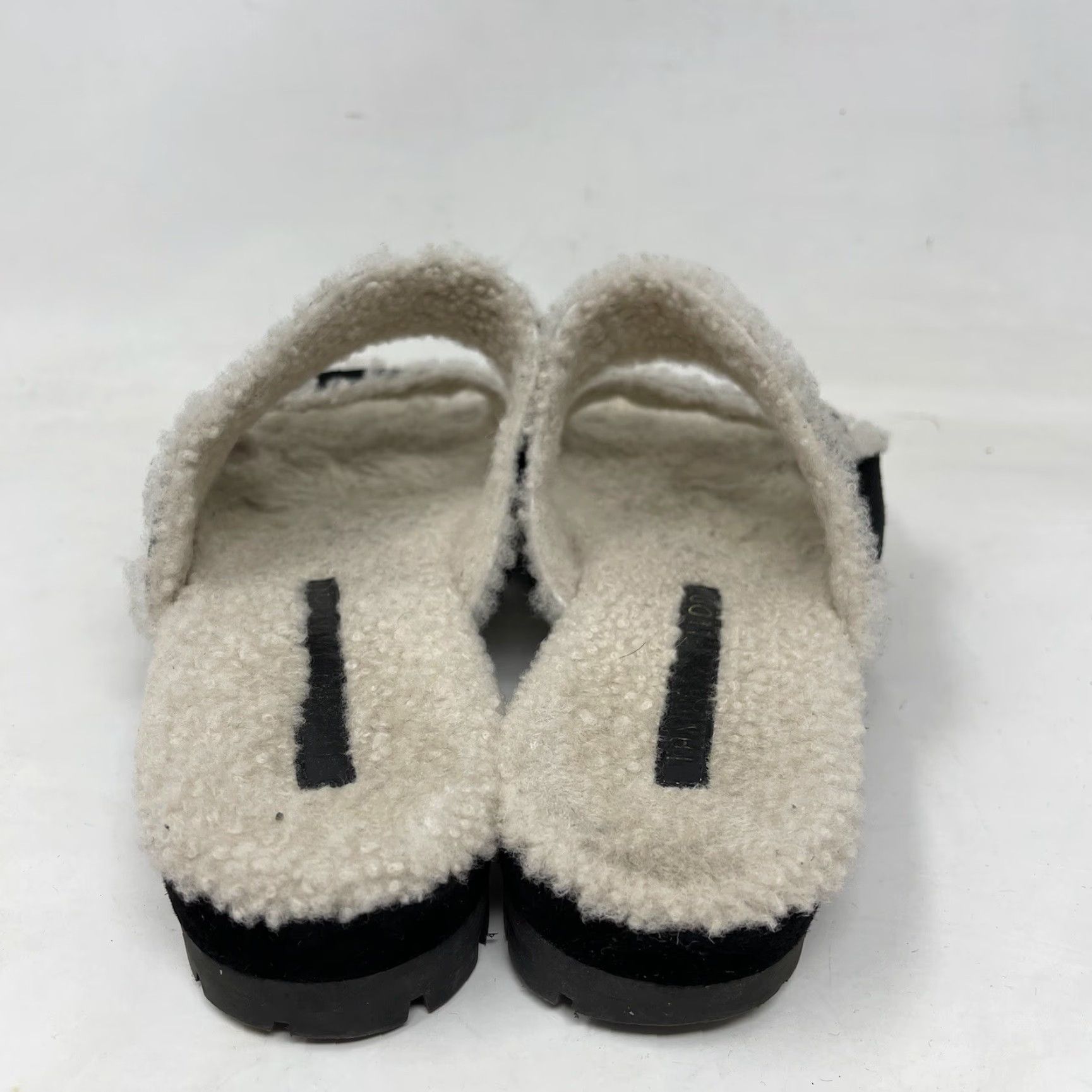 Vintage Tamara Mellon Sandals Womens 5 35.5 Roam Shearling Black and Ivory Slides Tamara Mellon Roam Sandals Womens Size 5 35.5 Black Ivory Shearling Slides Size US 5 / IT 35 - 6 Thumbnail