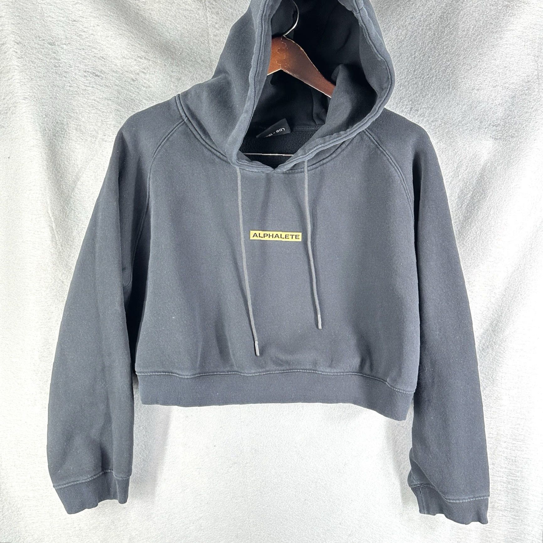 Vintage ALPHALETE Hoodie Cropped Womens 2XL Black Logo Pullover Athletic Preppy Size XXL / US 16-18 / IT 52-54 - 4 Thumbnail
