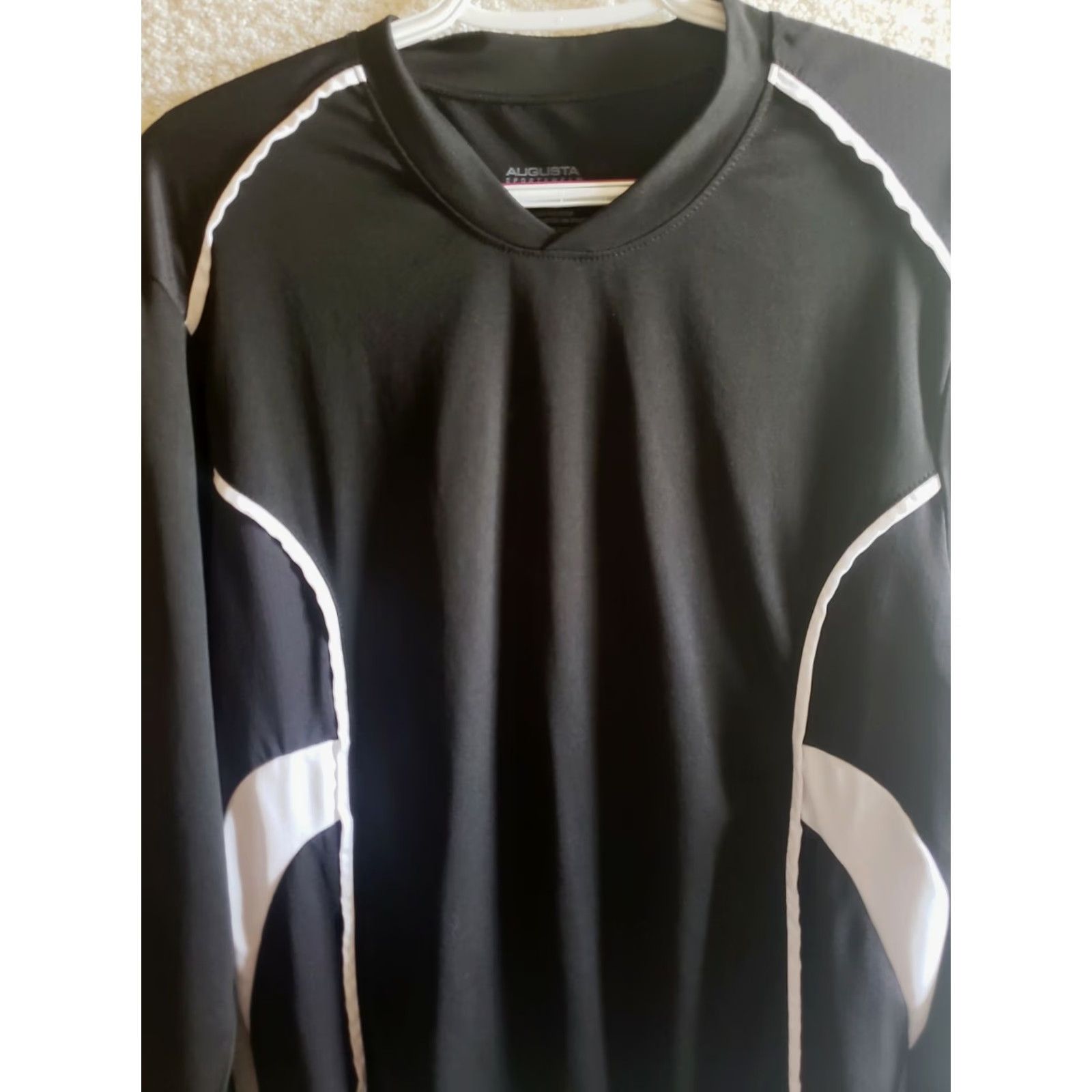Augusta Sportswear Augusta Sportswear Mens S Long Sleeve Black 100% Polyester T-Shirt Crew Neck Moisture Wicking Colorblock White Side Panels Athletic Sportswear Size US S / EU 44-46 / 1 - 2 Thumbnail