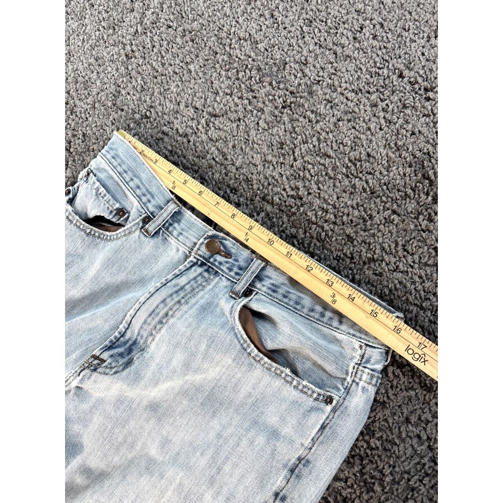 Old Navy VINTAGE Old Navy Jeans Men 32x30 Light Wash Denim Distressed Pockets 90s Wide-Leg Relaxed 32in inseam Blue Jeans Shirt? Size US 32 / EU 48 - 4 Thumbnail