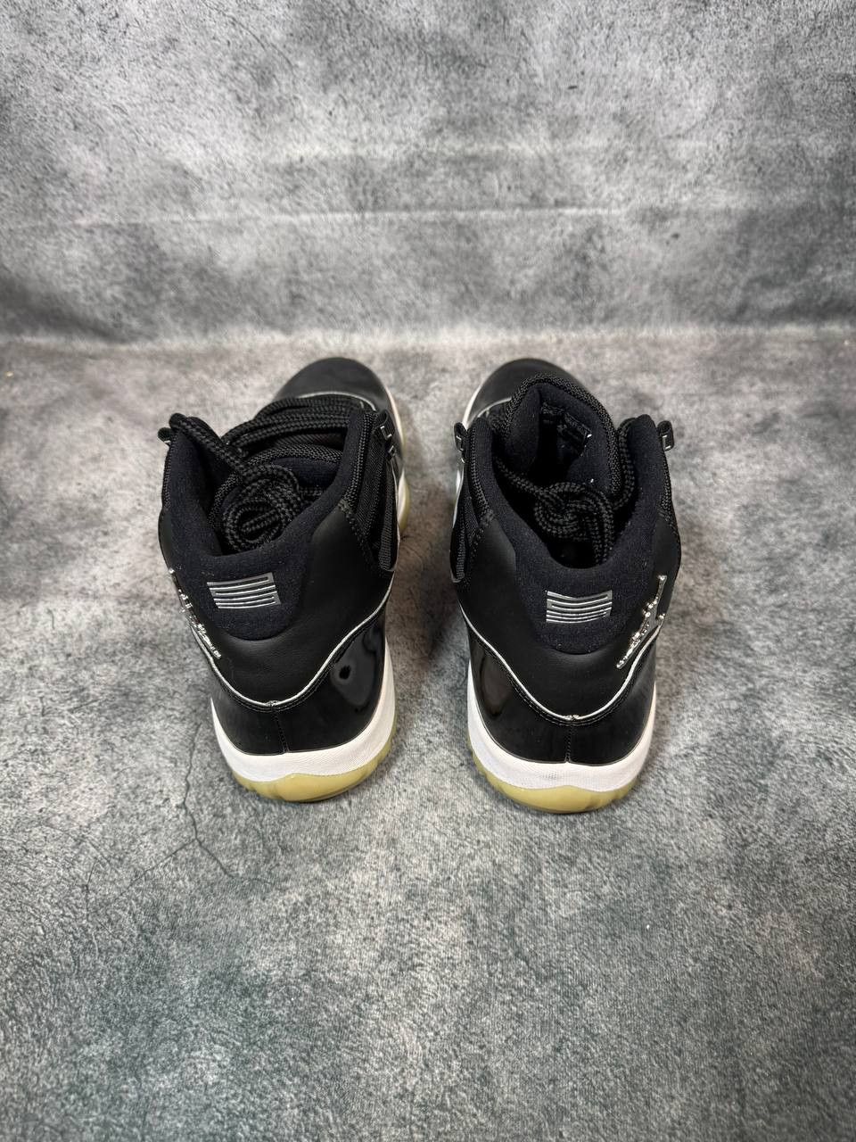 Jordan Brand Size 10.5 | Jordan 11 Jubilee No Box | Pre-Owned Size US 10.5 / EU 43-44 - 3 Thumbnail
