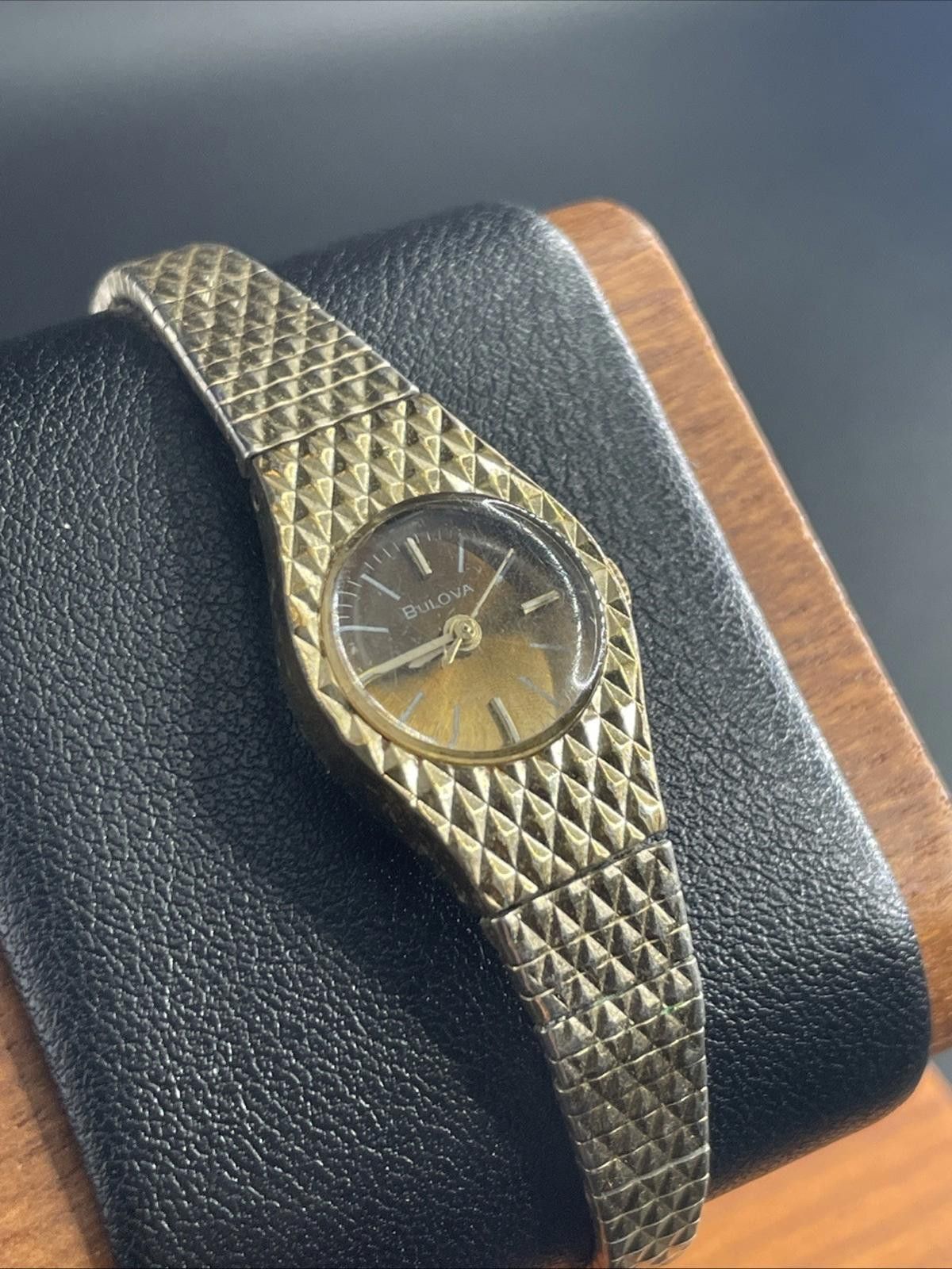 Bulova Vtg Bulova N7 Gold Tone Sunburst Dial Manual Wrist Watch Size ONE SIZE - 1 Thumbnail
