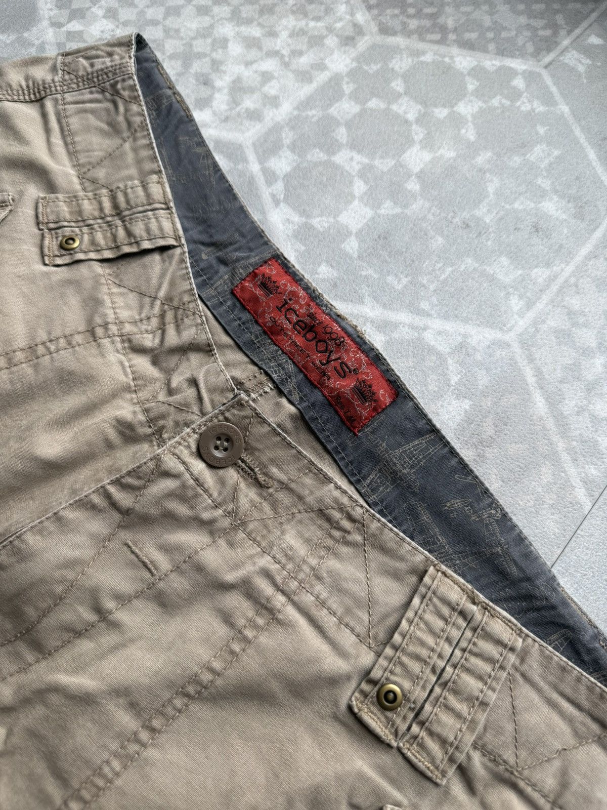 Other Icaboy’s Khaki Cargo Shorts Size US 32 / EU 48 - 2 Thumbnail