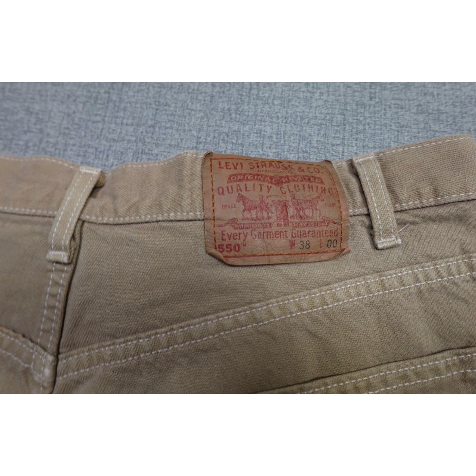 Levi's Vintage Levi's 550 Shorts Men 38 Beige Relaxed Fit Chino Light Loose Made in USA Size US 38 / EU 54 - 5 Thumbnail